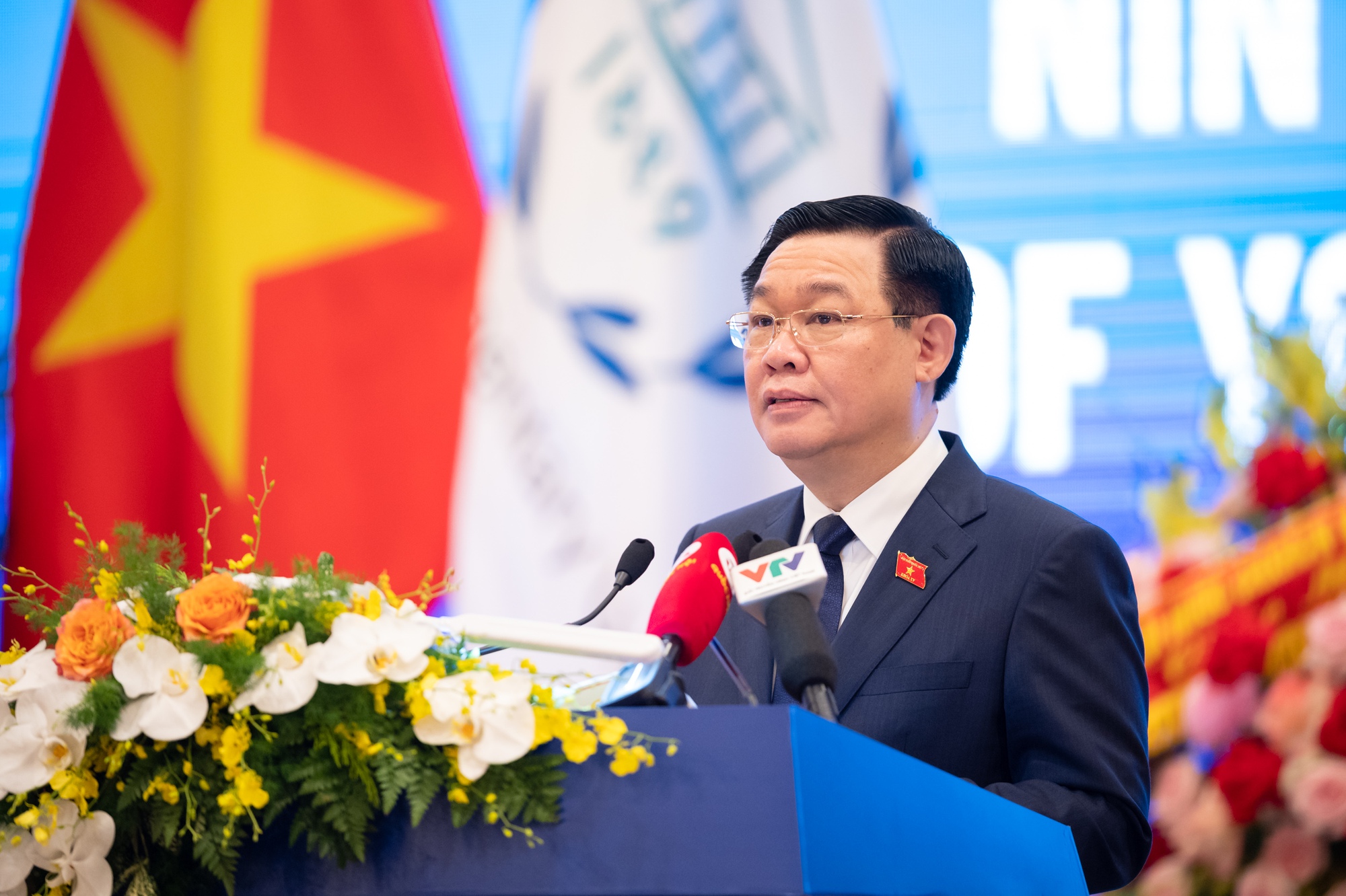 Chủ tịch Quốc hội: Để người dân và doanh nghiệp là trung tâm của mọi quyết sách