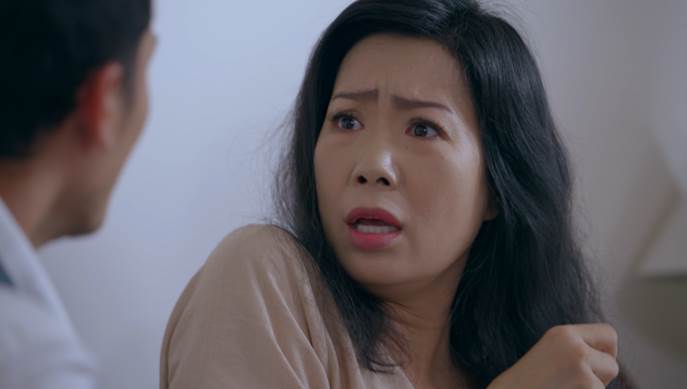 NSƯT Trịnh Kim Chi tái xuất, hóa người mẹ điên