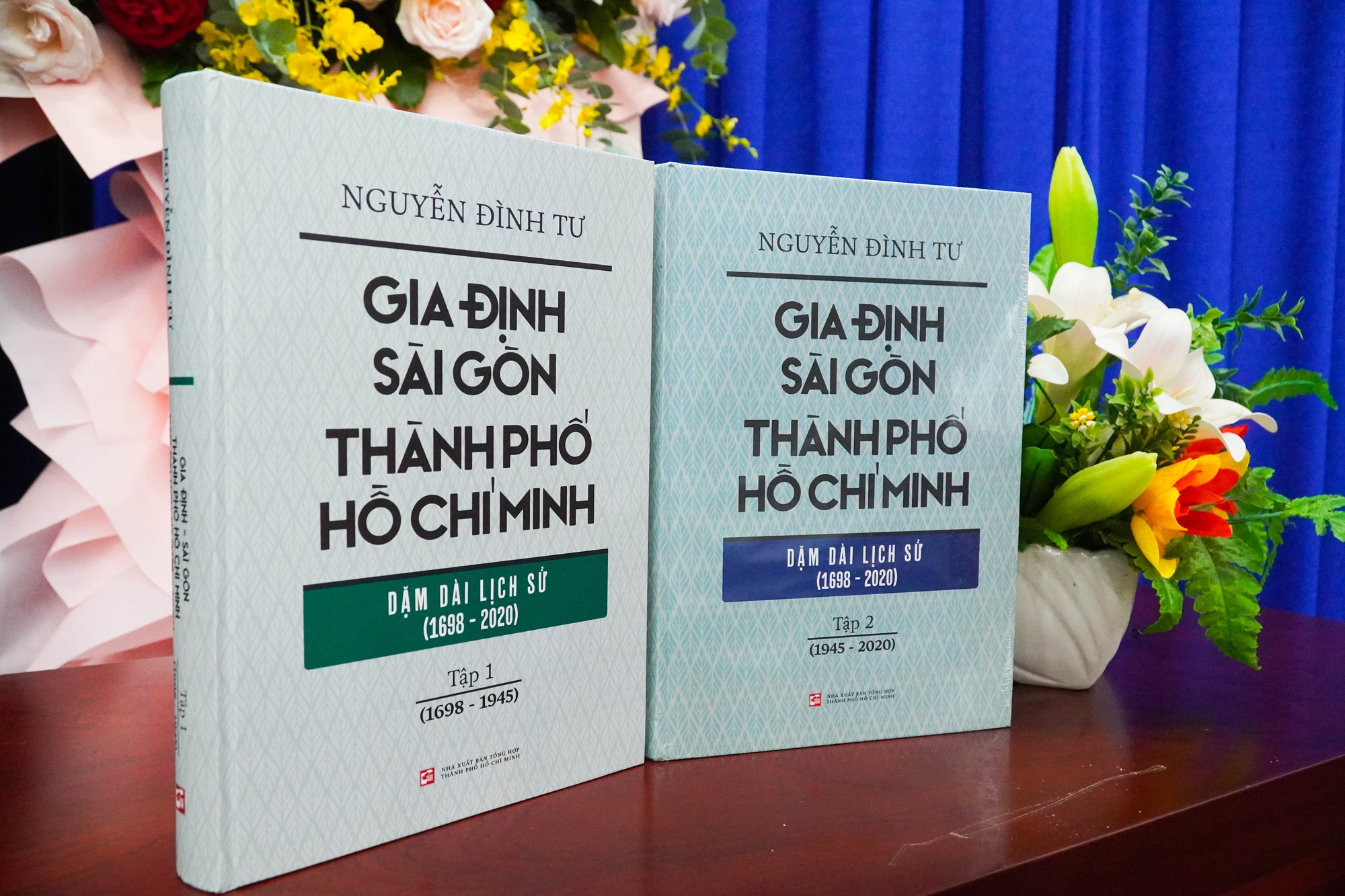 Nh&agrave; nghi&ecirc;n cứu Nguyễn Đ&igrave;nh Tư nhận giải thưởng khoa học Trần Văn Gi&agrave;u năm 2023 - Ảnh 1.