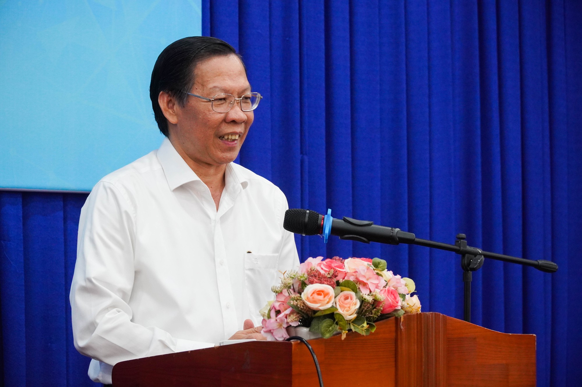 Nh&agrave; nghi&ecirc;n cứu Nguyễn Đ&igrave;nh Tư nhận giải thưởng khoa học Trần Văn Gi&agrave;u năm 2023 - Ảnh 7.