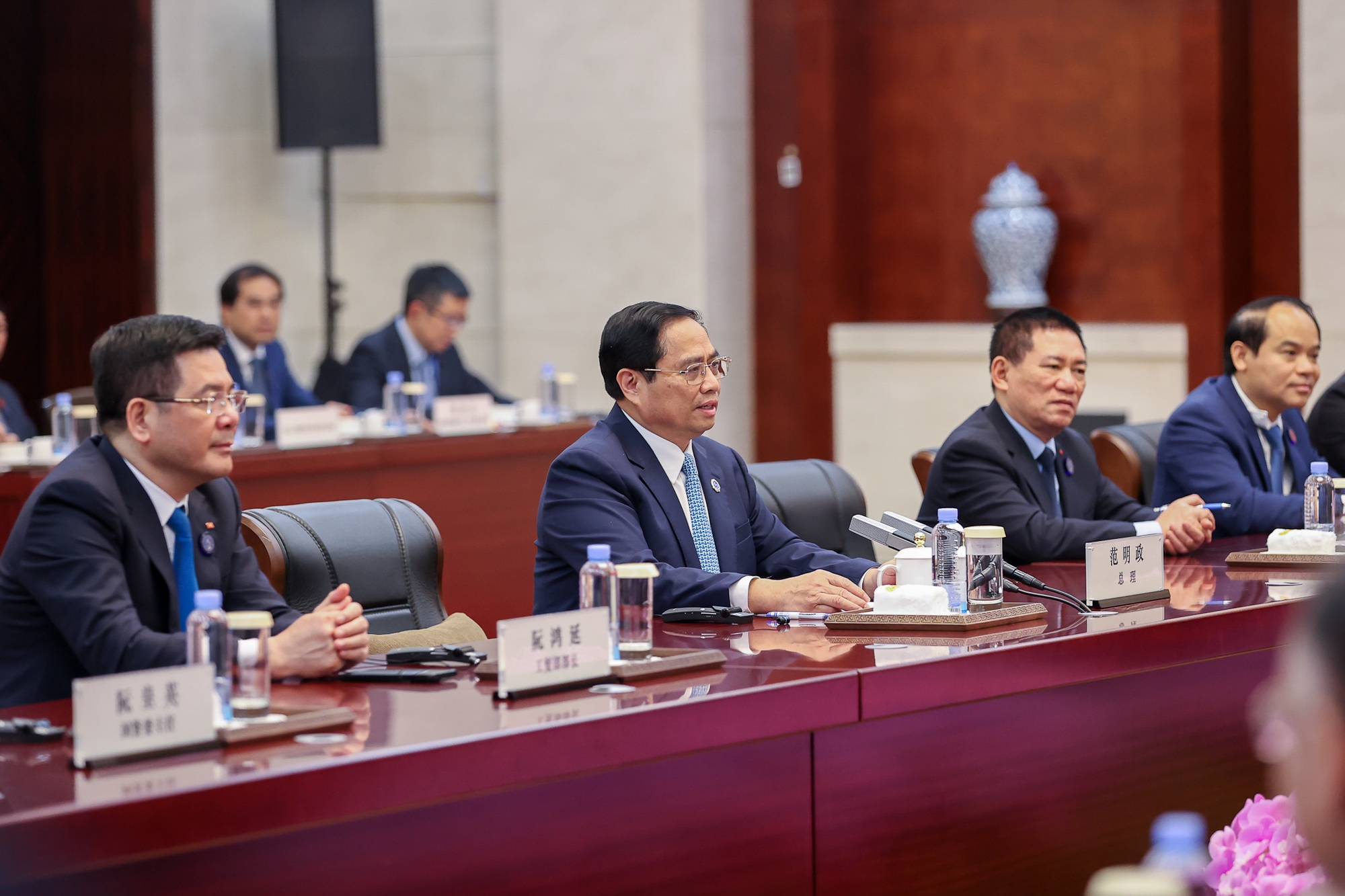 Thủ tướng Trung Quốc L&yacute; Cường ủng hộ mở th&ecirc;m c&aacute;c đường bay mới giữa hai nước - Ảnh 4.