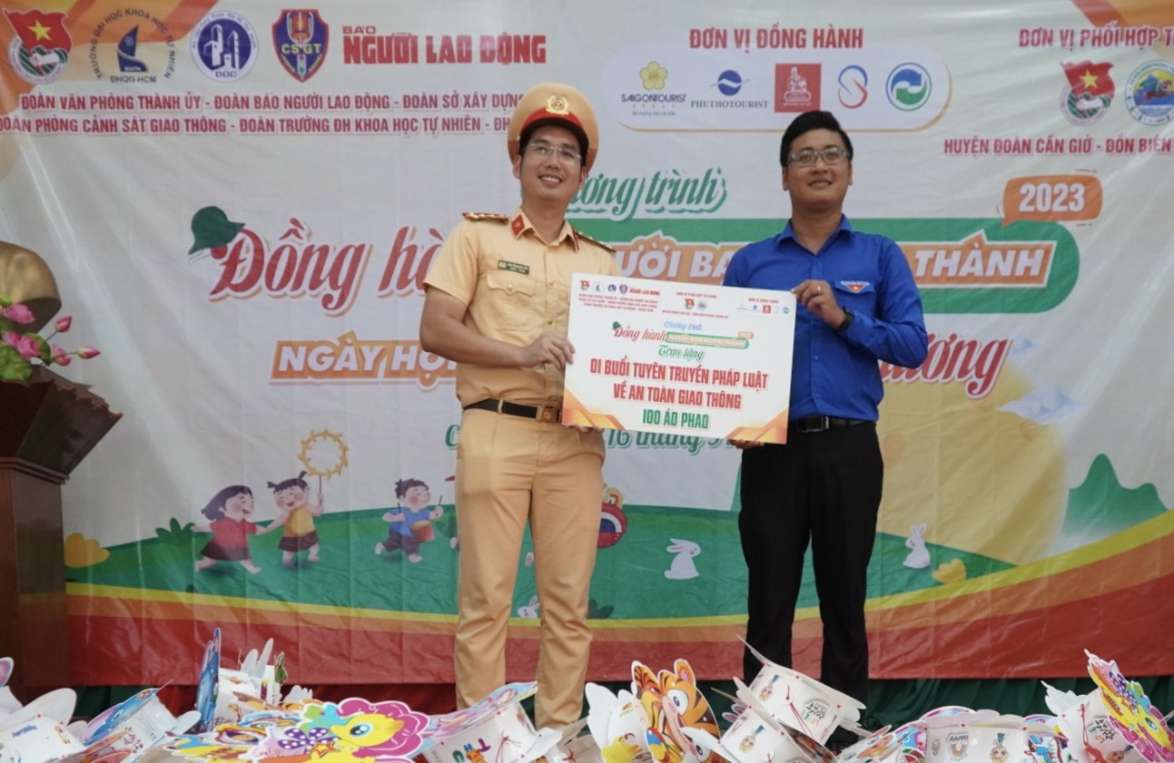 Đồng hành người bạn ngoại thành tại huyện Cần Giờ - Ảnh 8.