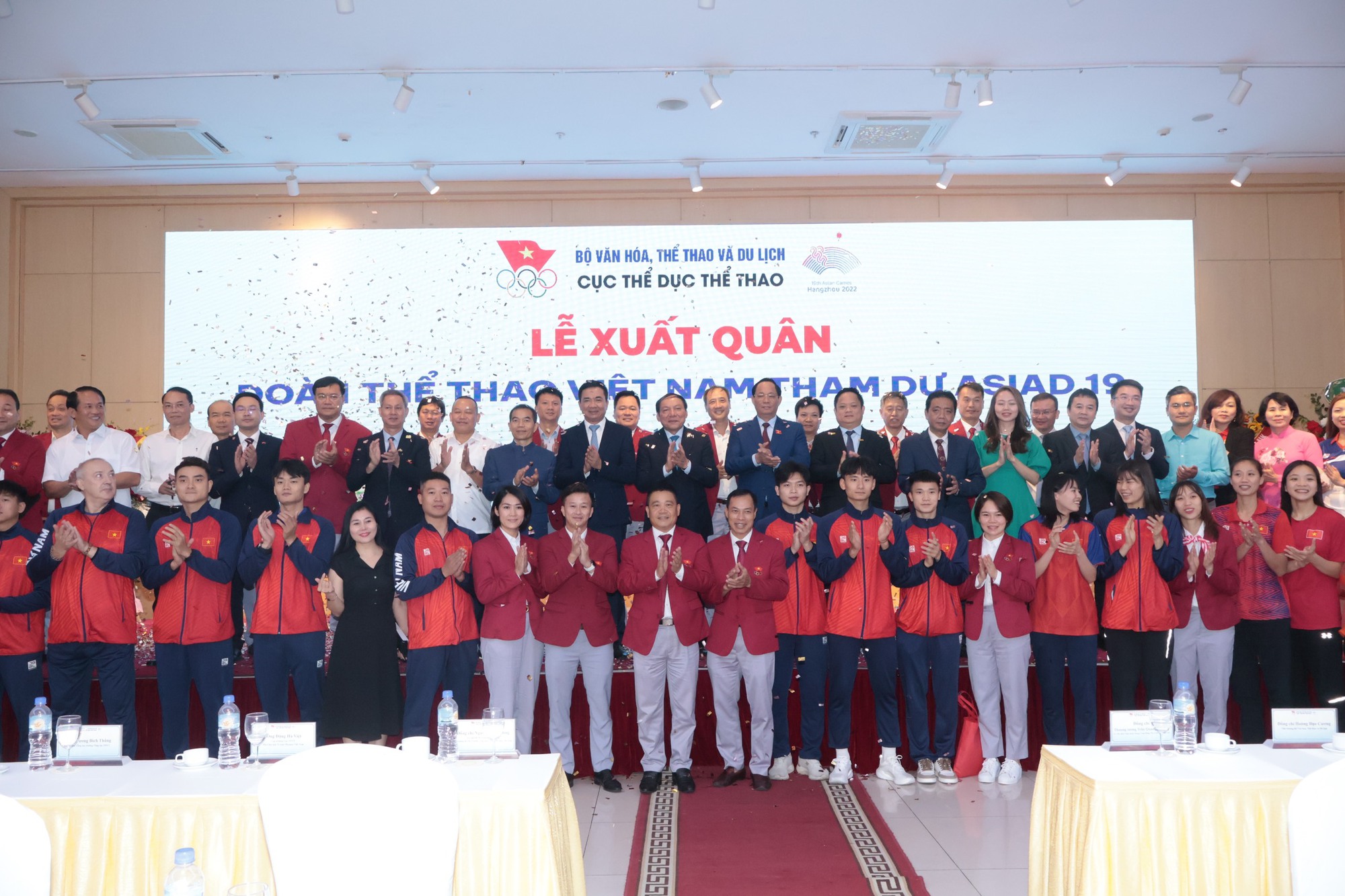 Đo&agrave;n thể thao Việt Nam xuất qu&acirc;n tham dự Asian Games 19 - Ảnh 6.