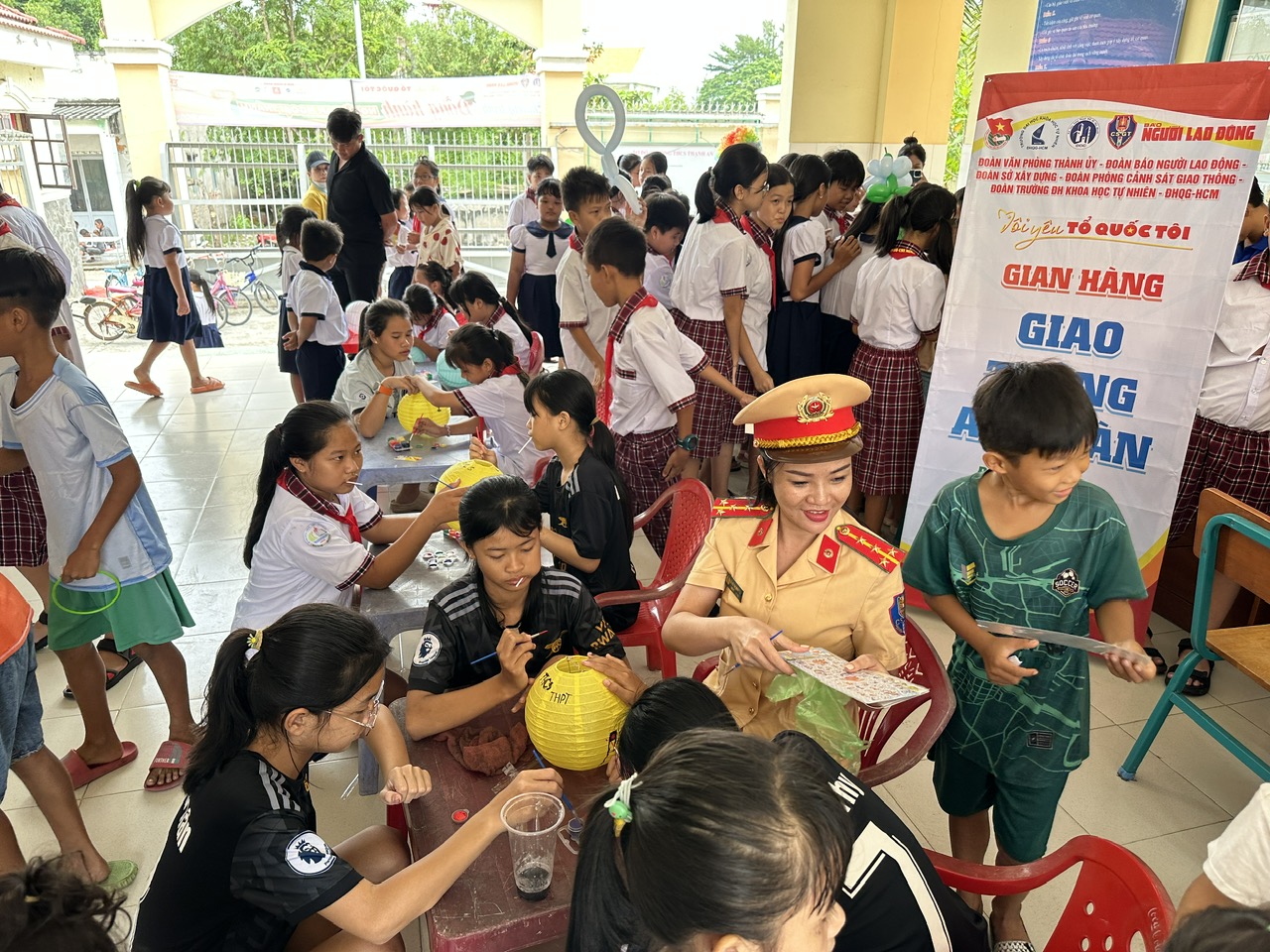 Đồng hành người bạn ngoại thành tại huyện Cần Giờ - Ảnh 3.