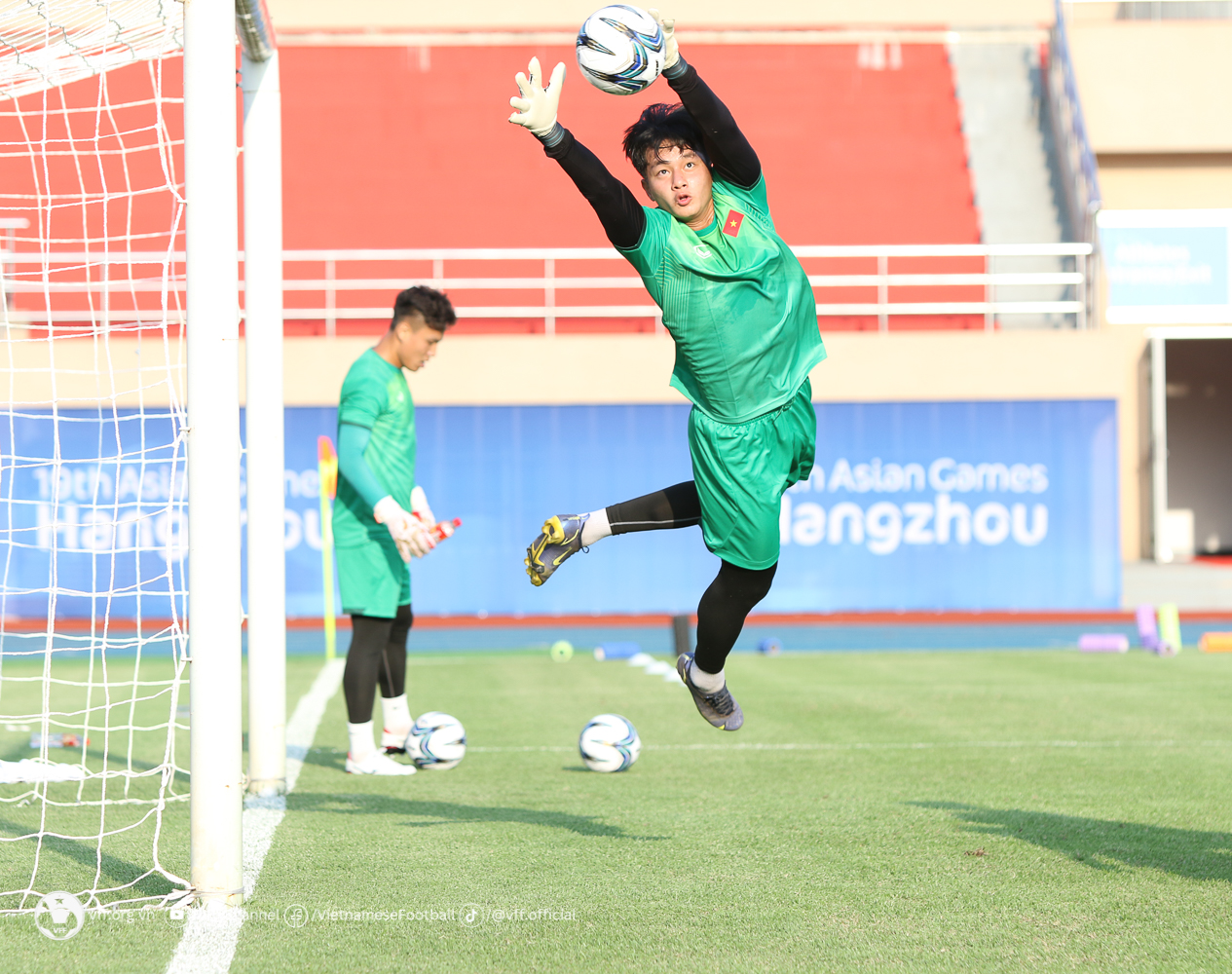 Afghanistan, Syria r&uacute;t khỏi ASIAD 19, tuyển Olympic Việt Nam rộng cửa đi tiếp - Ảnh 2.
