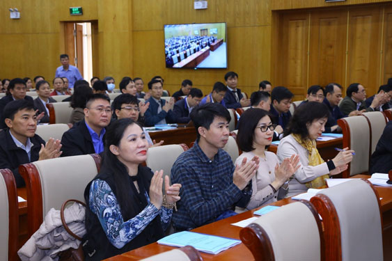Công khai xin lỗi trong Đảng