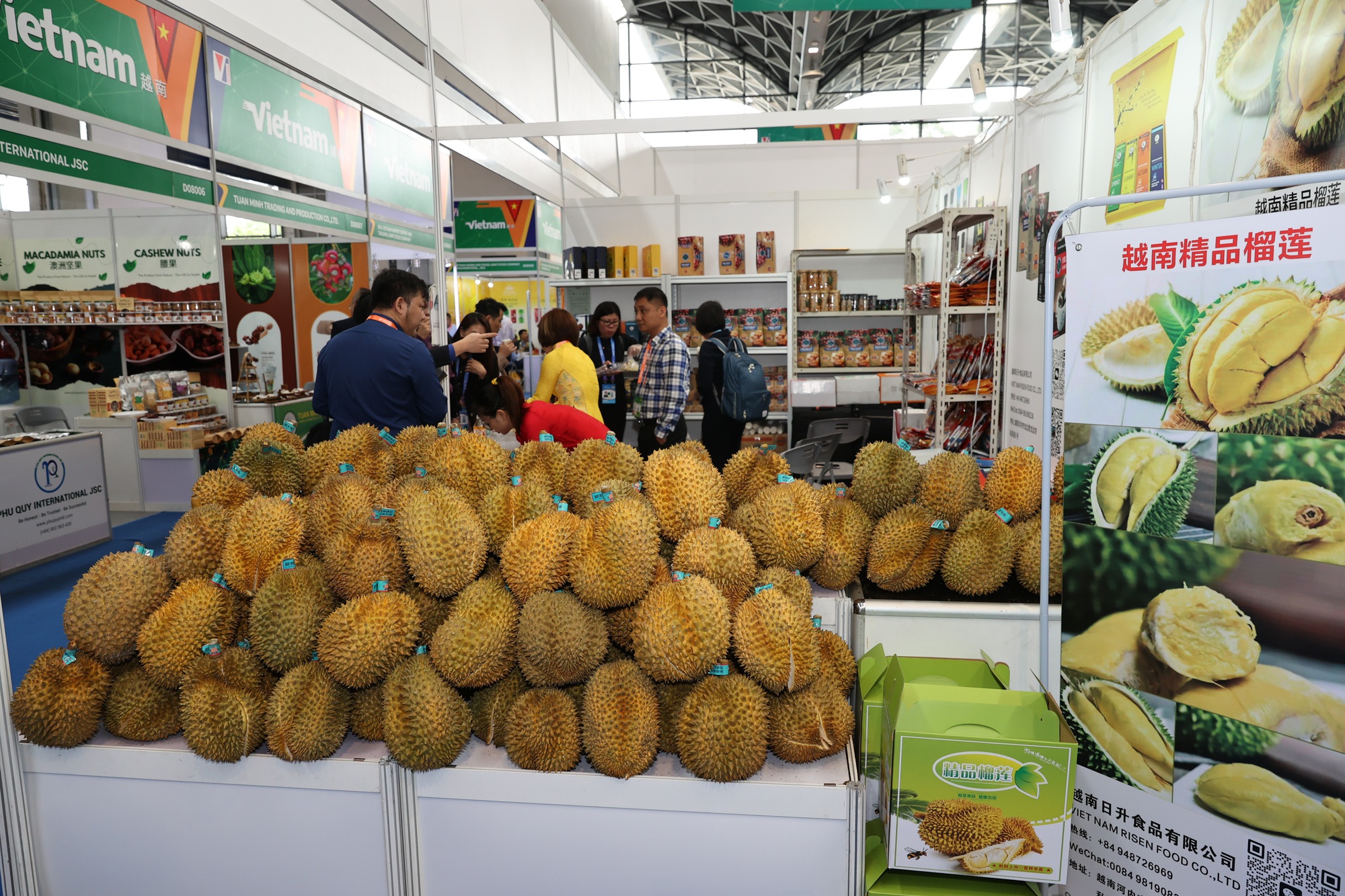 Thủ tướng Phạm Minh Ch&iacute;nh ph&aacute;t biểu tại khai mạc Hội chợ Trung Quốc - ASEAN - Ảnh 11.