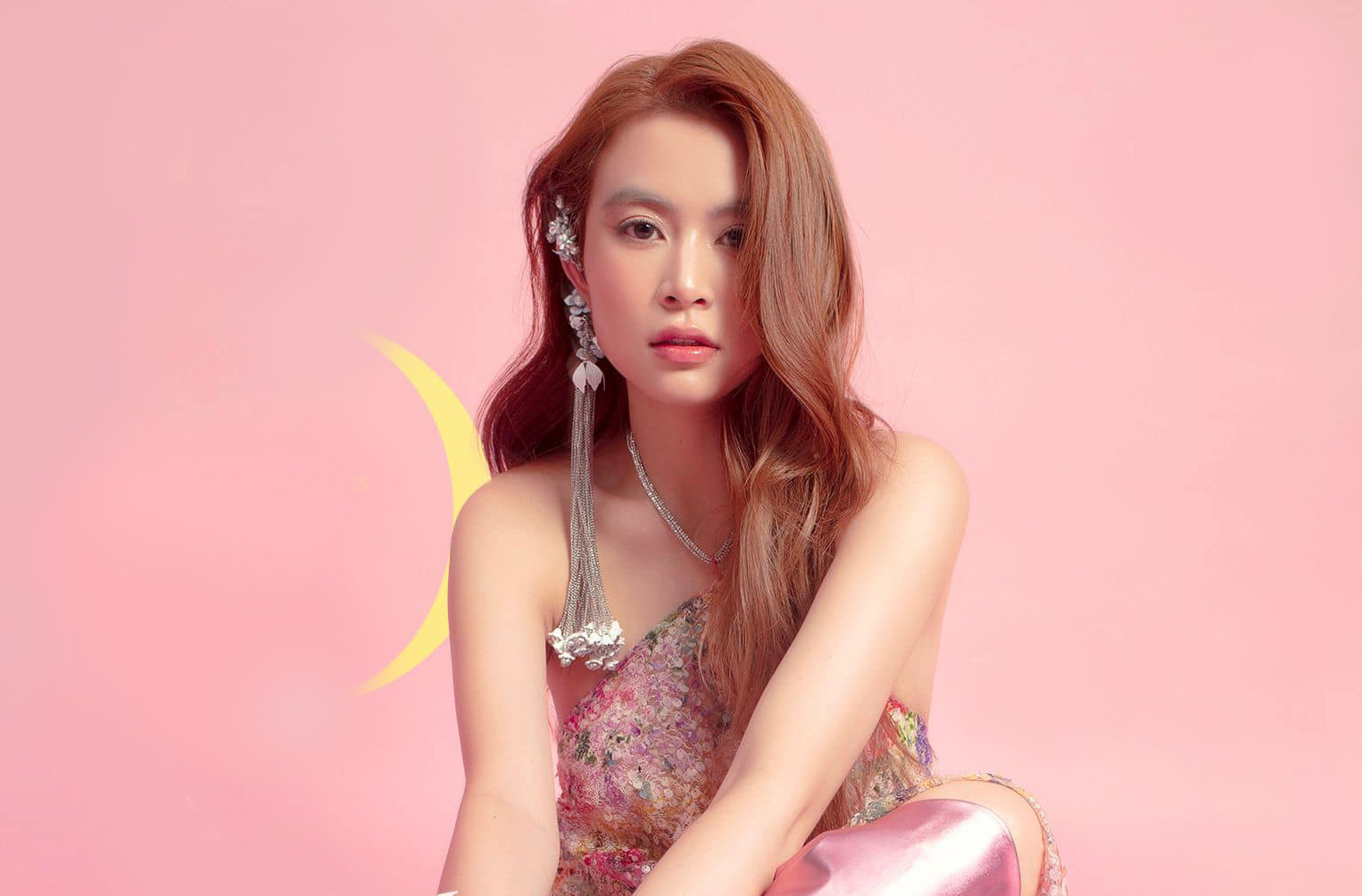Hoàng Thùy Linh xin lỗi?