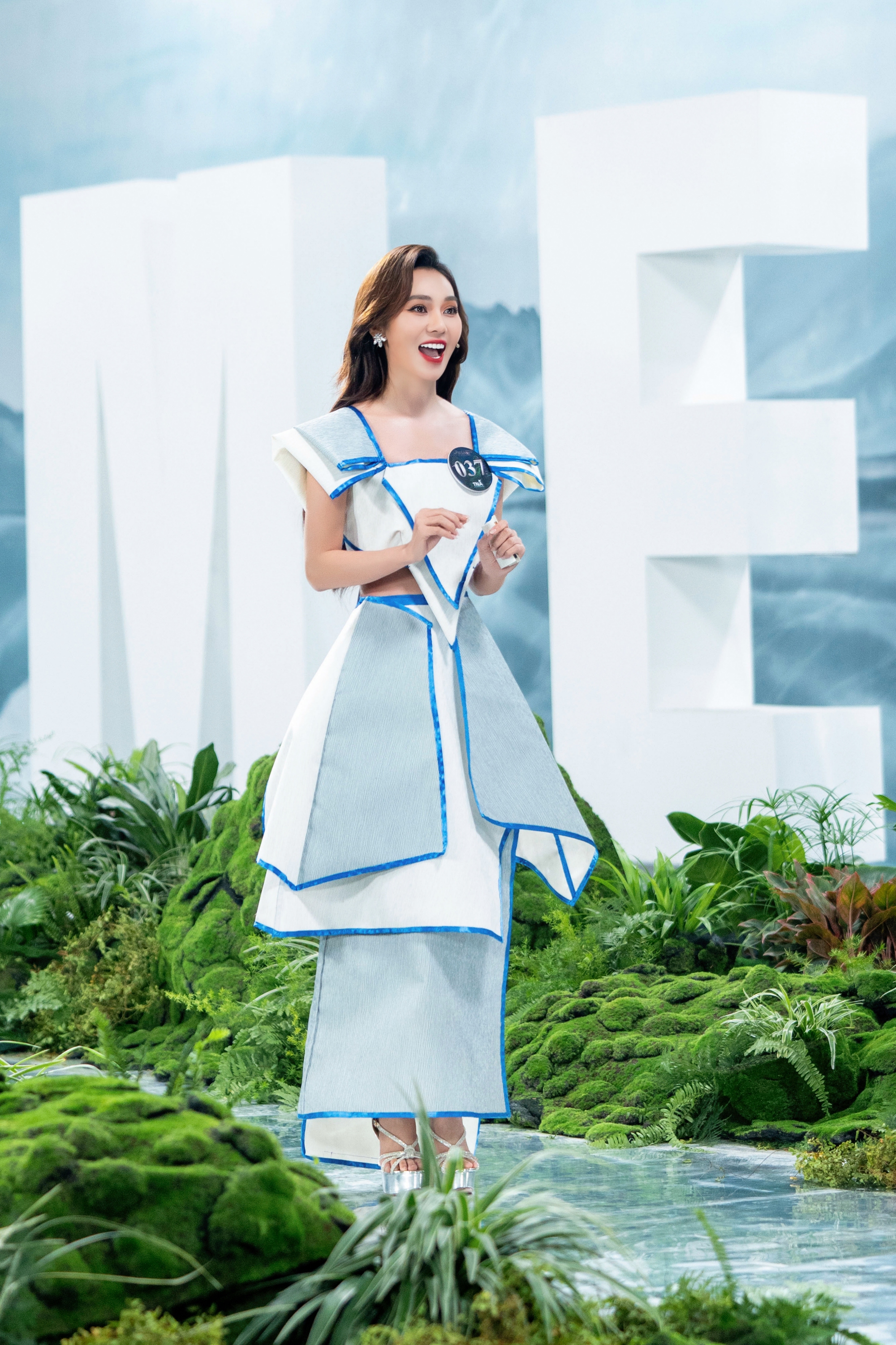 Th&iacute; sinh Miss Earth Việt Nam 2023 diện trang phục t&aacute;i chế độc đ&aacute;o - Ảnh 8.