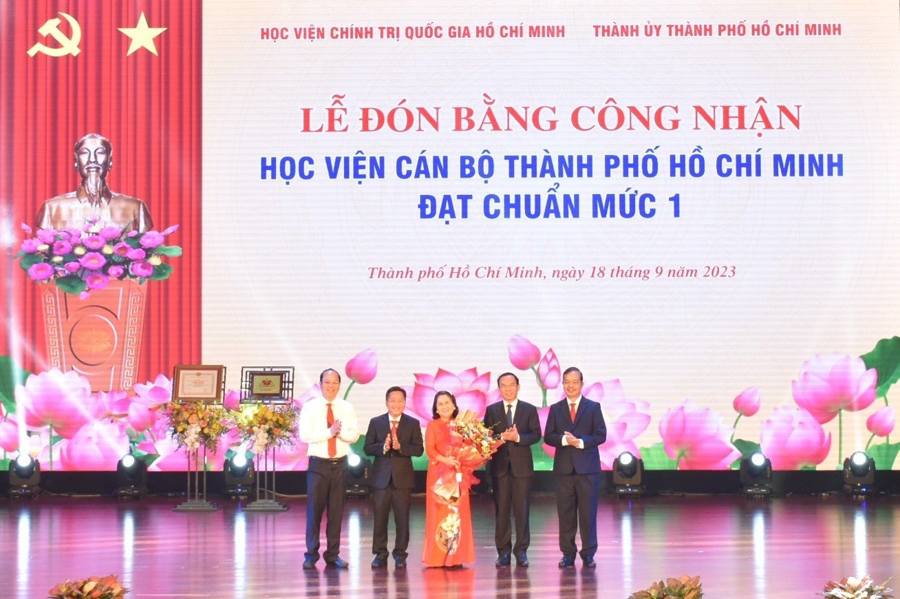 Học viện C&aacute;n bộ TP HCM được c&ocirc;ng nhận đạt chuẩn mức 1 - Ảnh 2.