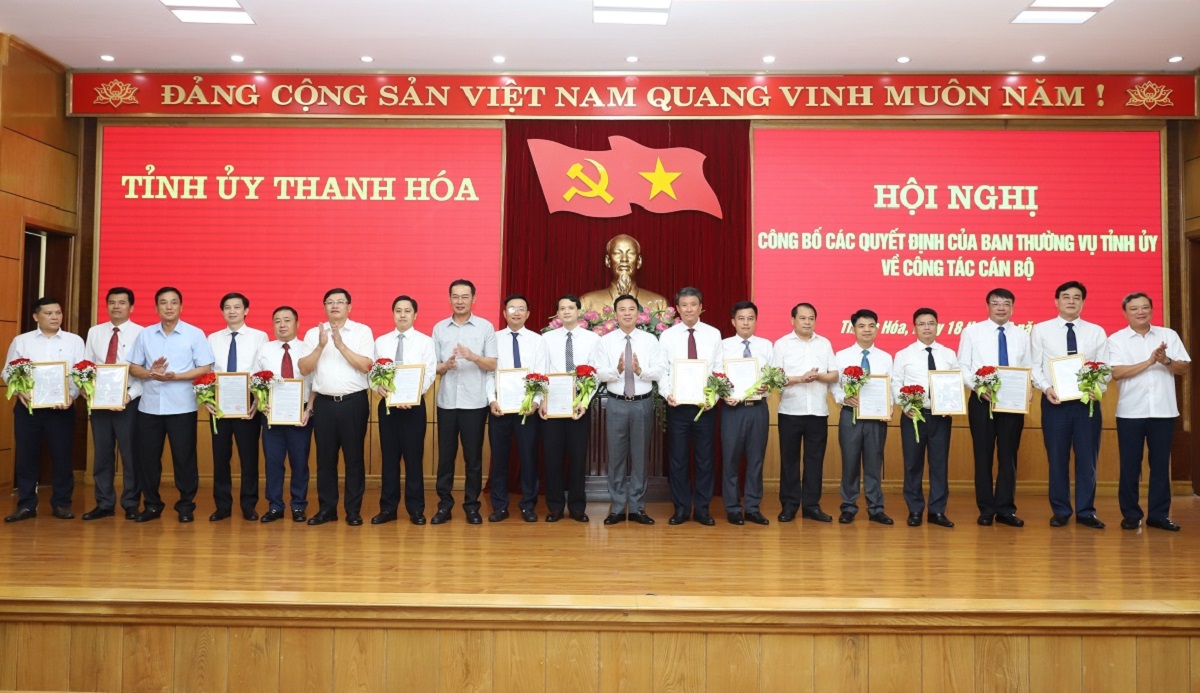 Tỉnh ủy Thanh H&oacute;a điều động, bổ nhiệm 13 vị tr&iacute; l&atilde;nh đạo chủ chốt - Ảnh 1.
