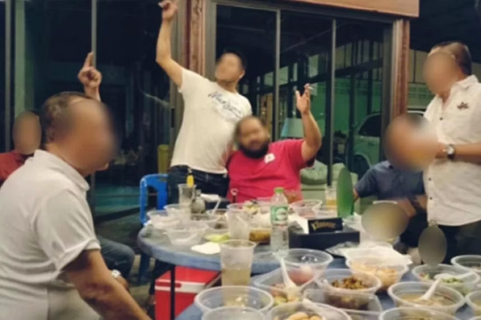 Th&aacute;i Lan: Thanh tra bị bắn chết ngay giữa b&agrave;n tiệc to&agrave;n cảnh s&aacute;t - Ảnh 1.