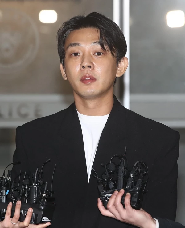 C&ocirc;ng tố vi&ecirc;n y&ecirc;u cầu bắt giam &ldquo;ảnh đế&rdquo; Yoo Ah-in - Ảnh 3.