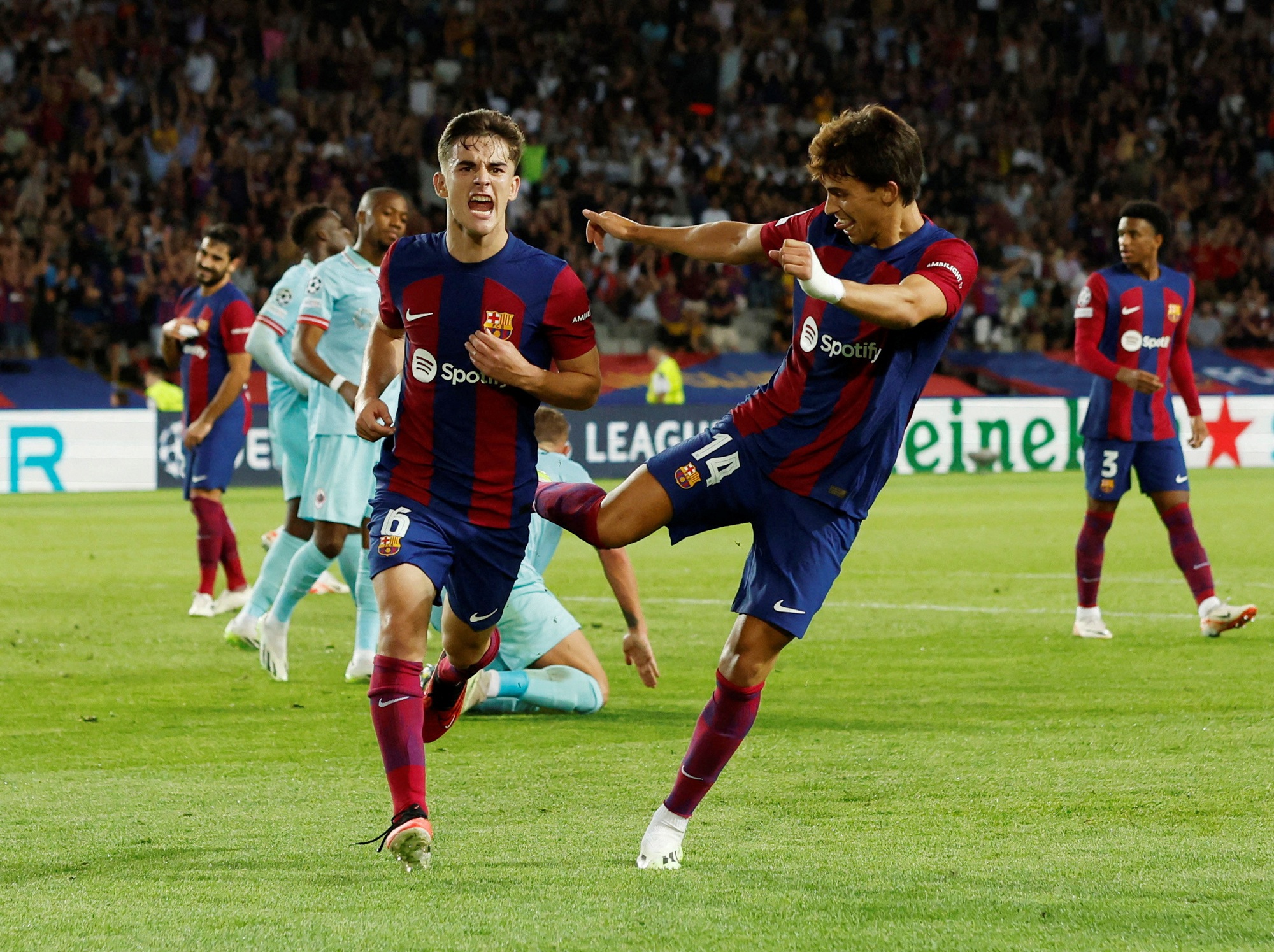 Man City ngược dòng hạ Crvena Zvezda, Barcelona vùi dập Antwerp - Ảnh 9.