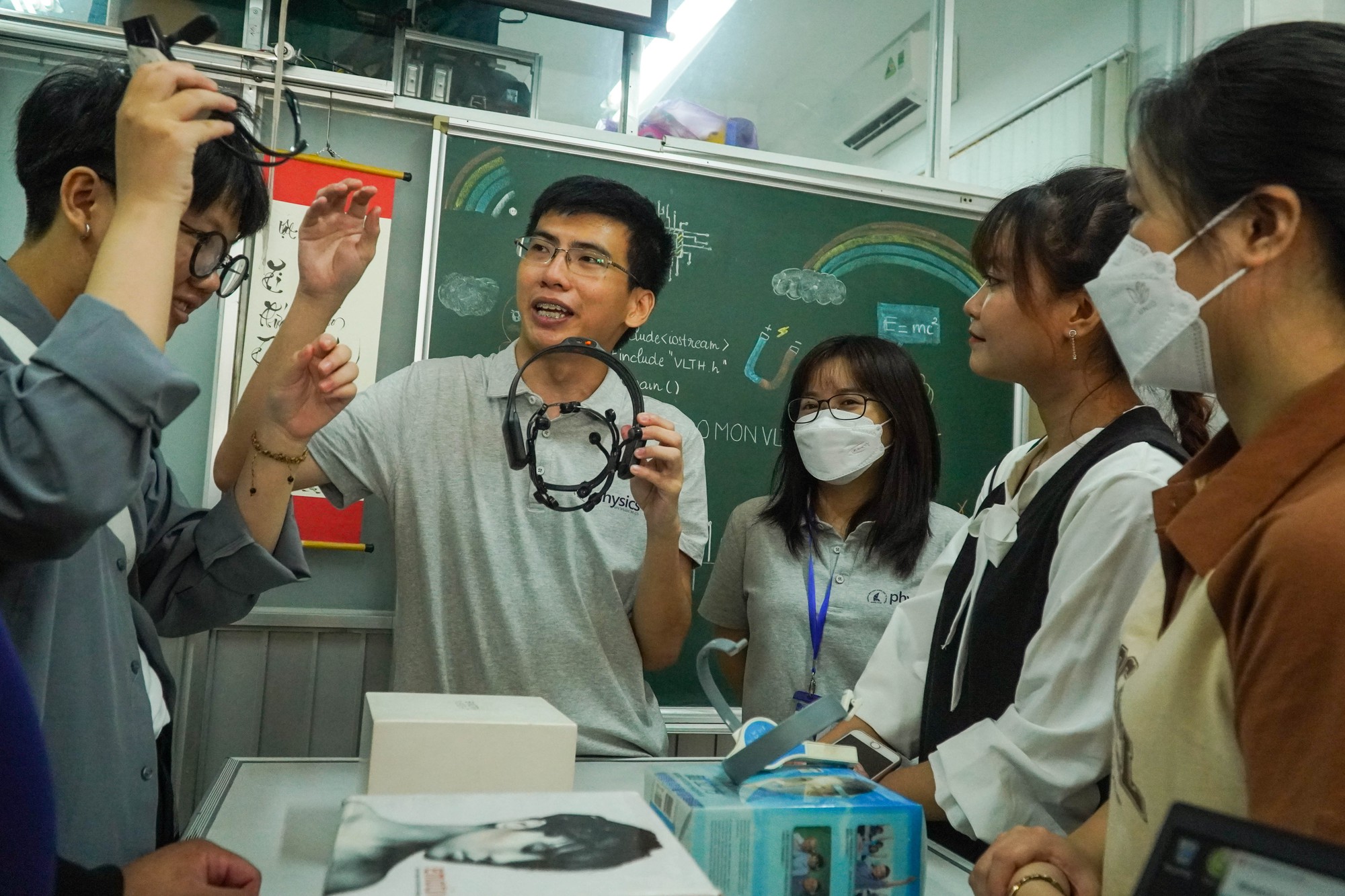 Những trường ĐH nào được giao đào tạo nhân lực trình độ quốc tế 8 ngành trọng điểm?