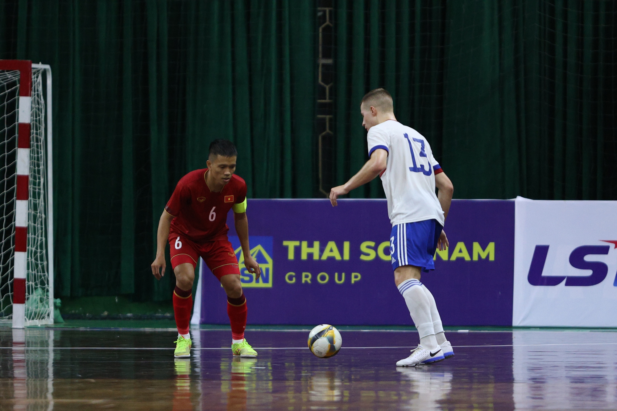 Tuyển futsal Việt Nam gỡ h&ograve;a 3-3 trước tốp 4 thế giới - Ảnh 3.