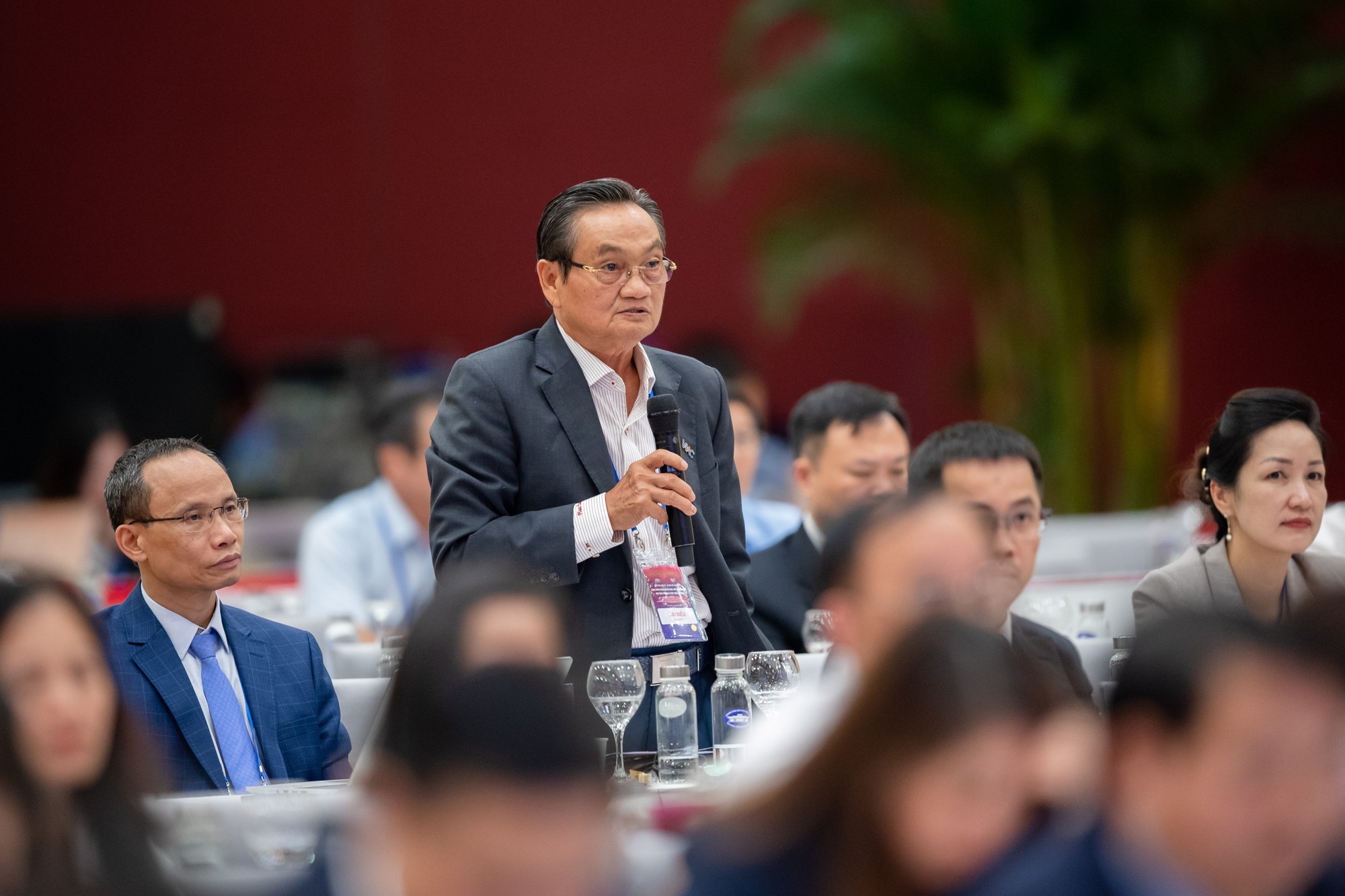 Ph&oacute; Chủ tịch UBND TP Dương Anh Đức: Con người l&agrave; quan trọng nhất khi triển khai Nghị quyết 98 - Ảnh 3.