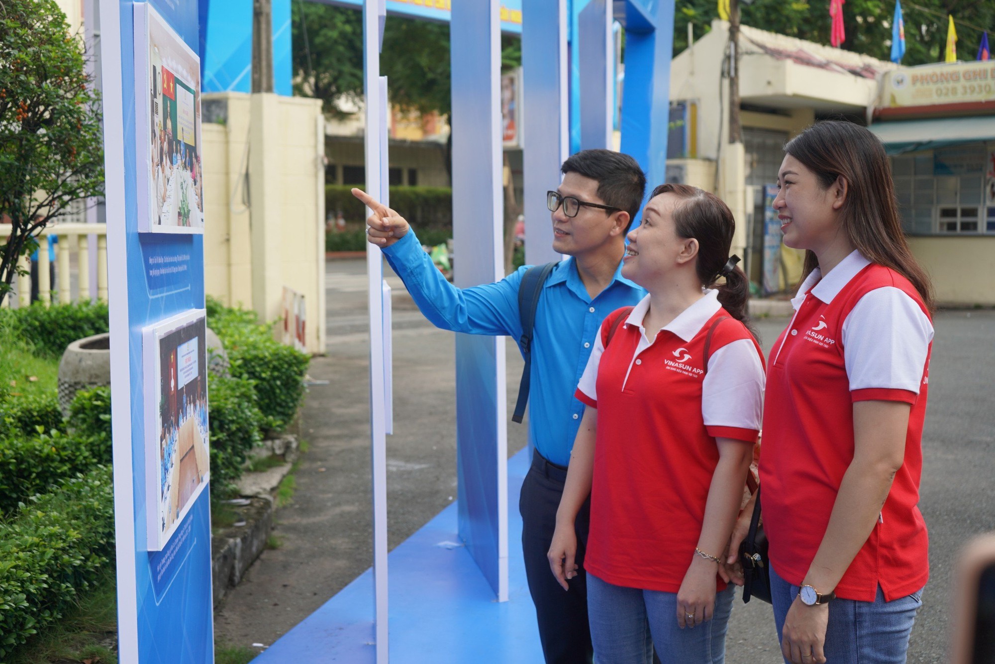 Khai mạc Triển l&atilde;m &ldquo;C&ocirc;ng đo&agrave;n TP HCM - Niềm tin của người lao động&rdquo; - Ảnh 3.