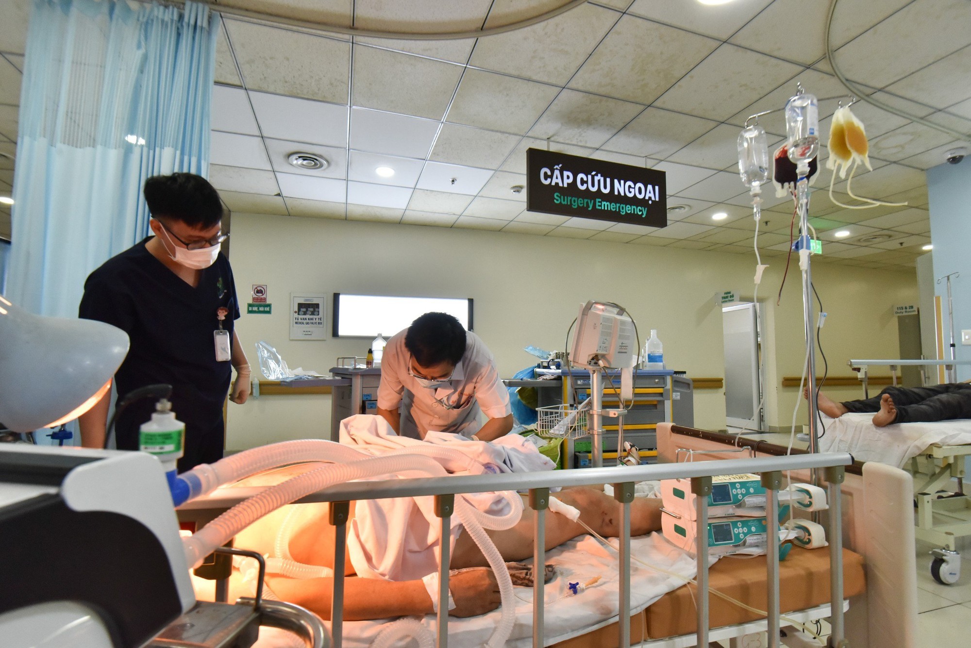 N&acirc;ng cao năng lực hồi sức t&iacute;ch cực chống độc cho b&aacute;c sĩ qu&acirc;n y - Ảnh 2.