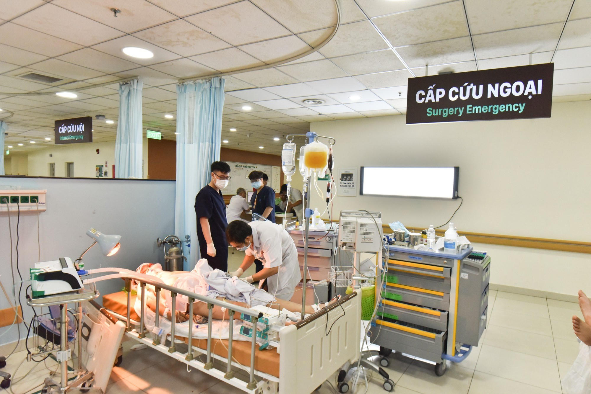 N&acirc;ng cao năng lực hồi sức t&iacute;ch cực chống độc cho b&aacute;c sĩ qu&acirc;n y - Ảnh 3.