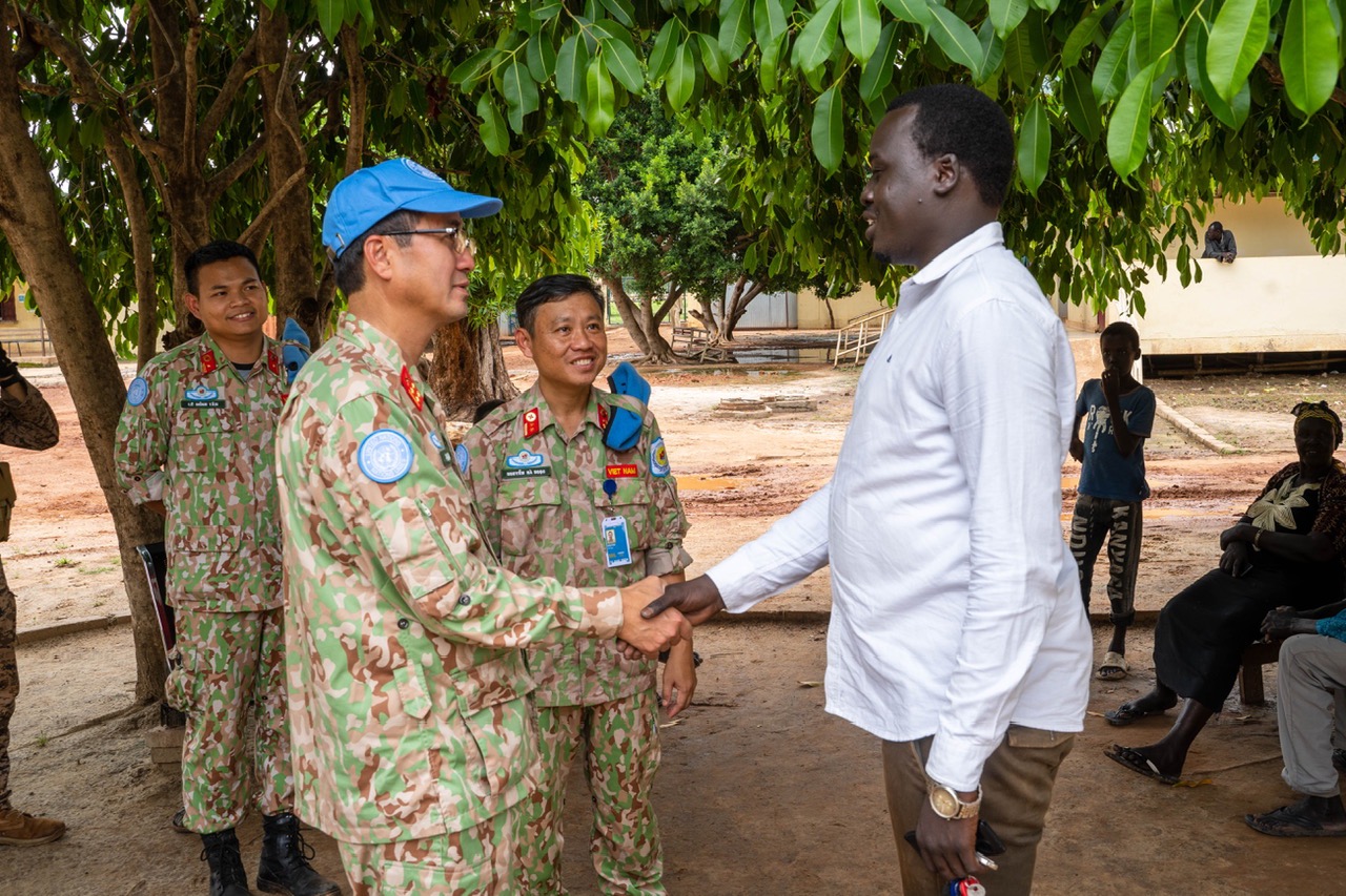 Đo&agrave;n kiểm tra kỹ thuật của Bộ Quốc ph&ograve;ng thăm v&agrave; l&agrave;m việc tại Nam Sudan - Ảnh 5.