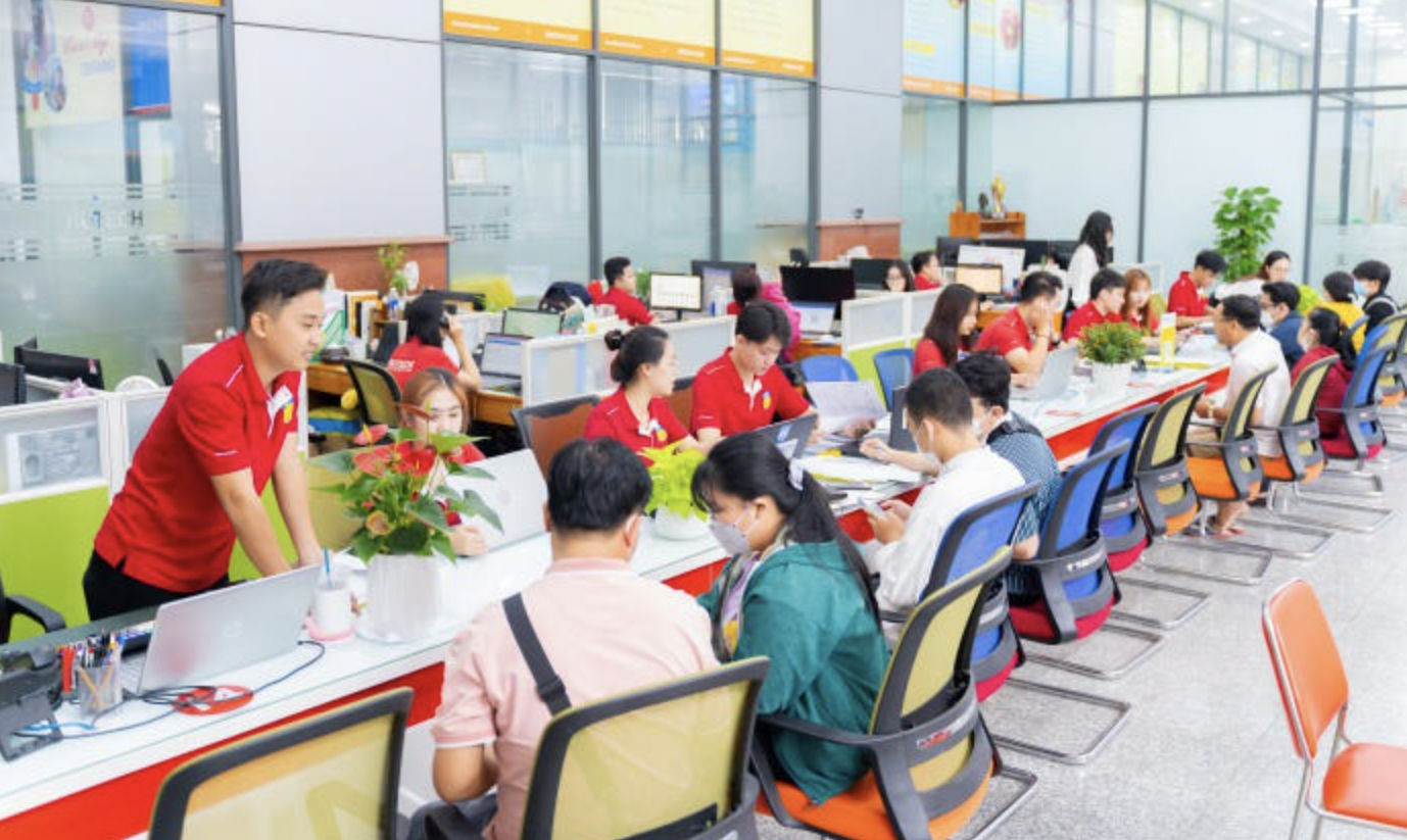 Trường Đại học nhận hồ sơ nhập học của thí sinh trúng tuyển xuyên lễ