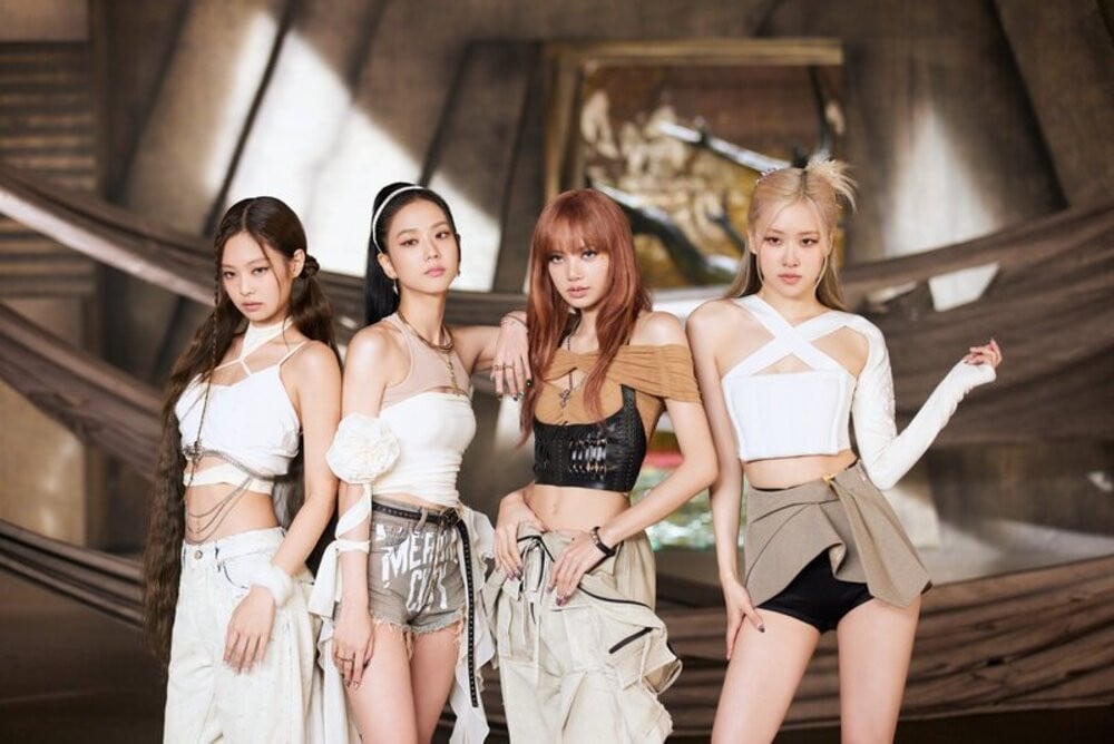 Nhóm Blackpink thu hút hơn 2 triệu người đến xem diễn