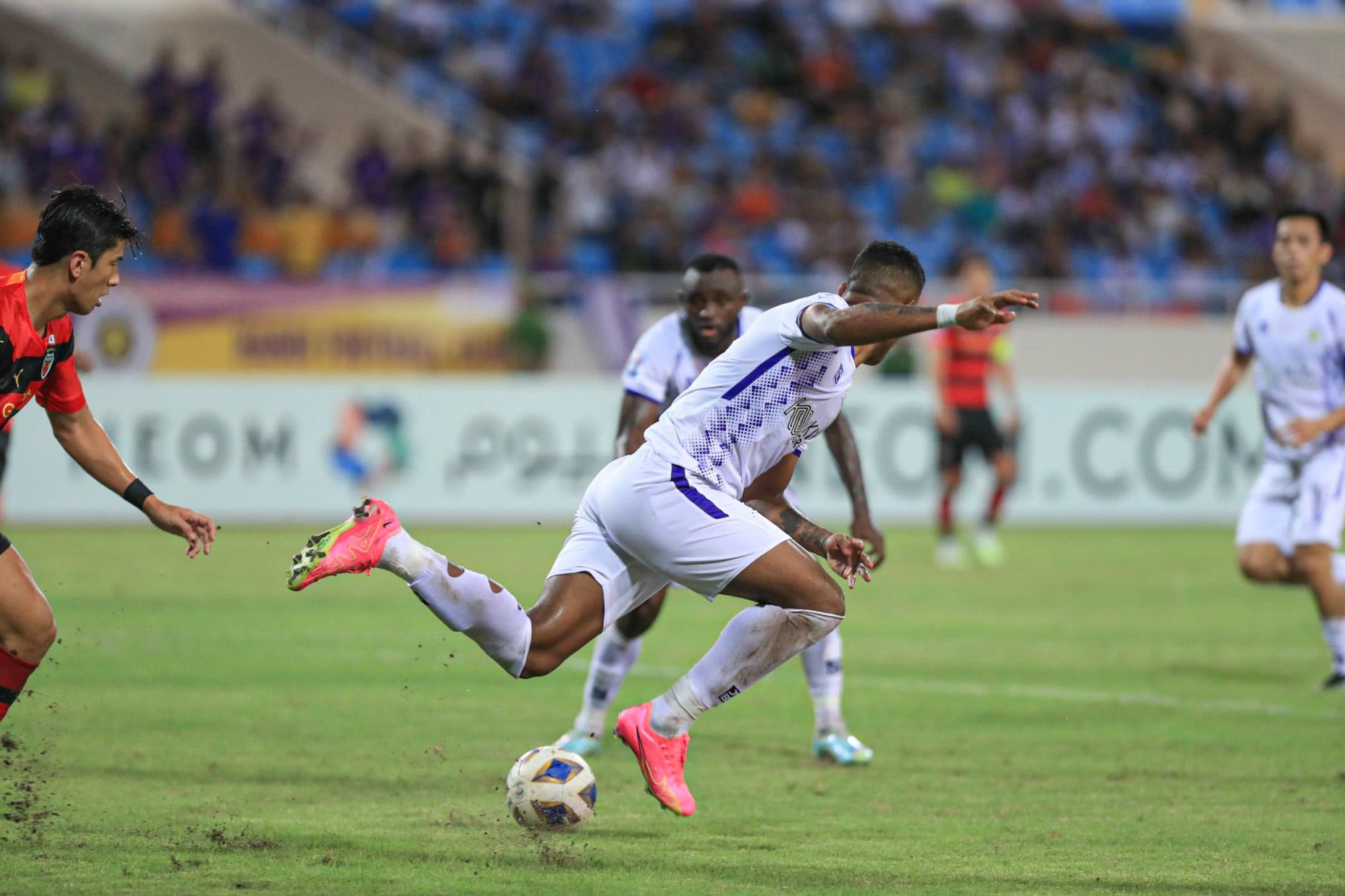 Văn Quyết lý giải lý do Hà Nội FC thua đậm nhà vô địch Hàn Quốc - Ảnh 2.
