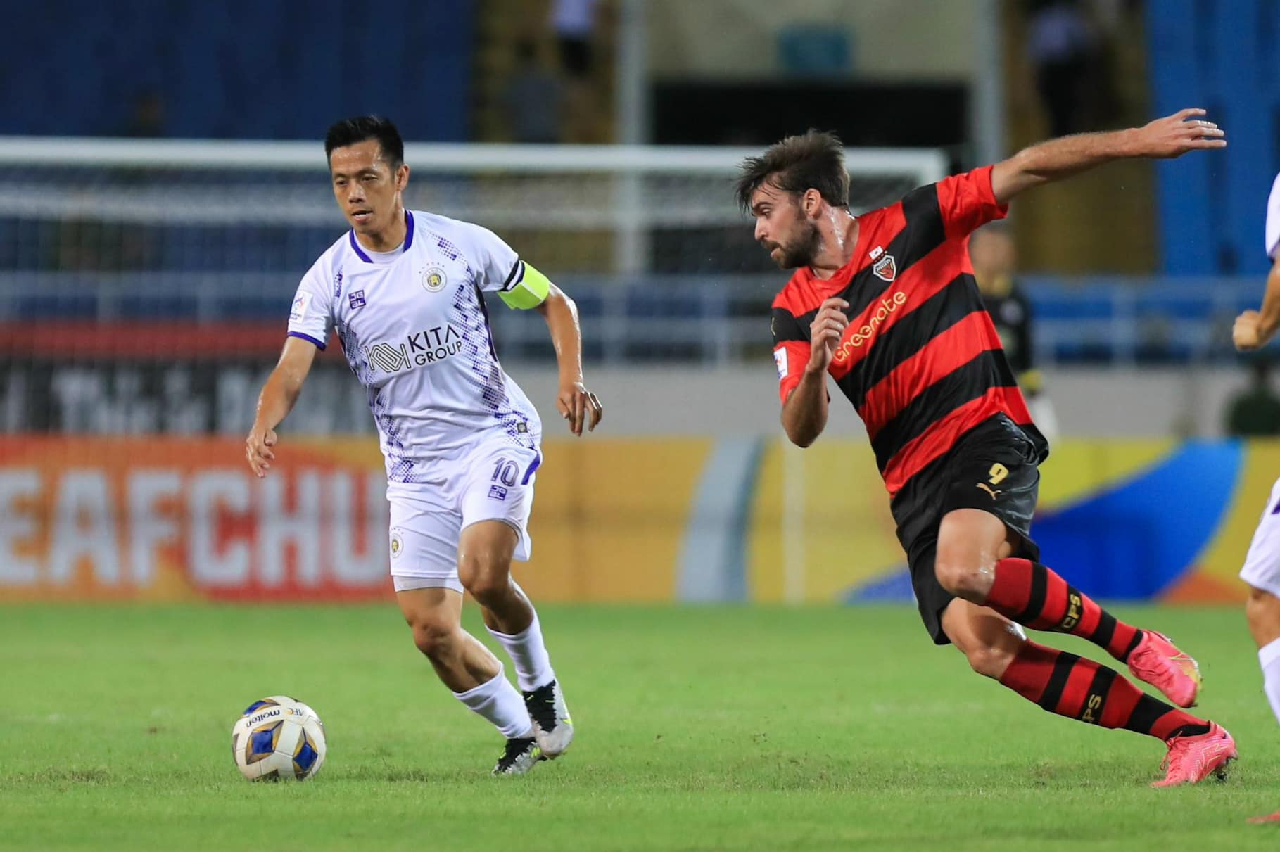 Văn Quyết lý giải lý do Hà Nội FC thua đậm nhà vô địch Hàn Quốc - Ảnh 3.