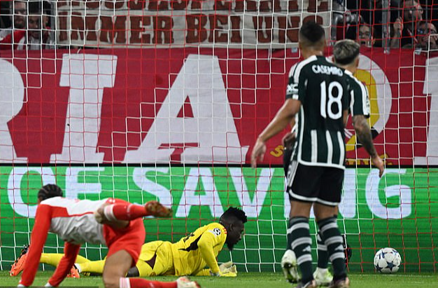 Thủ m&ocirc;n Onana g&acirc;y  thảm họa, Man United trắng tay trận đại chiến 7 b&agrave;n - Ảnh 1.