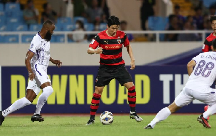 Văn Quyết lý giải lý do Hà Nội FC thua đậm nhà vô địch Hàn Quốc - Ảnh 4.