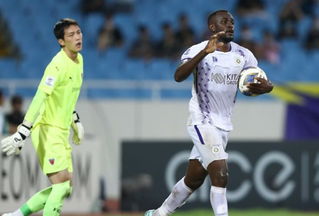 Văn Quyết lý giải lý do Hà Nội FC thua đậm nhà vô địch Hàn Quốc - Ảnh 5.