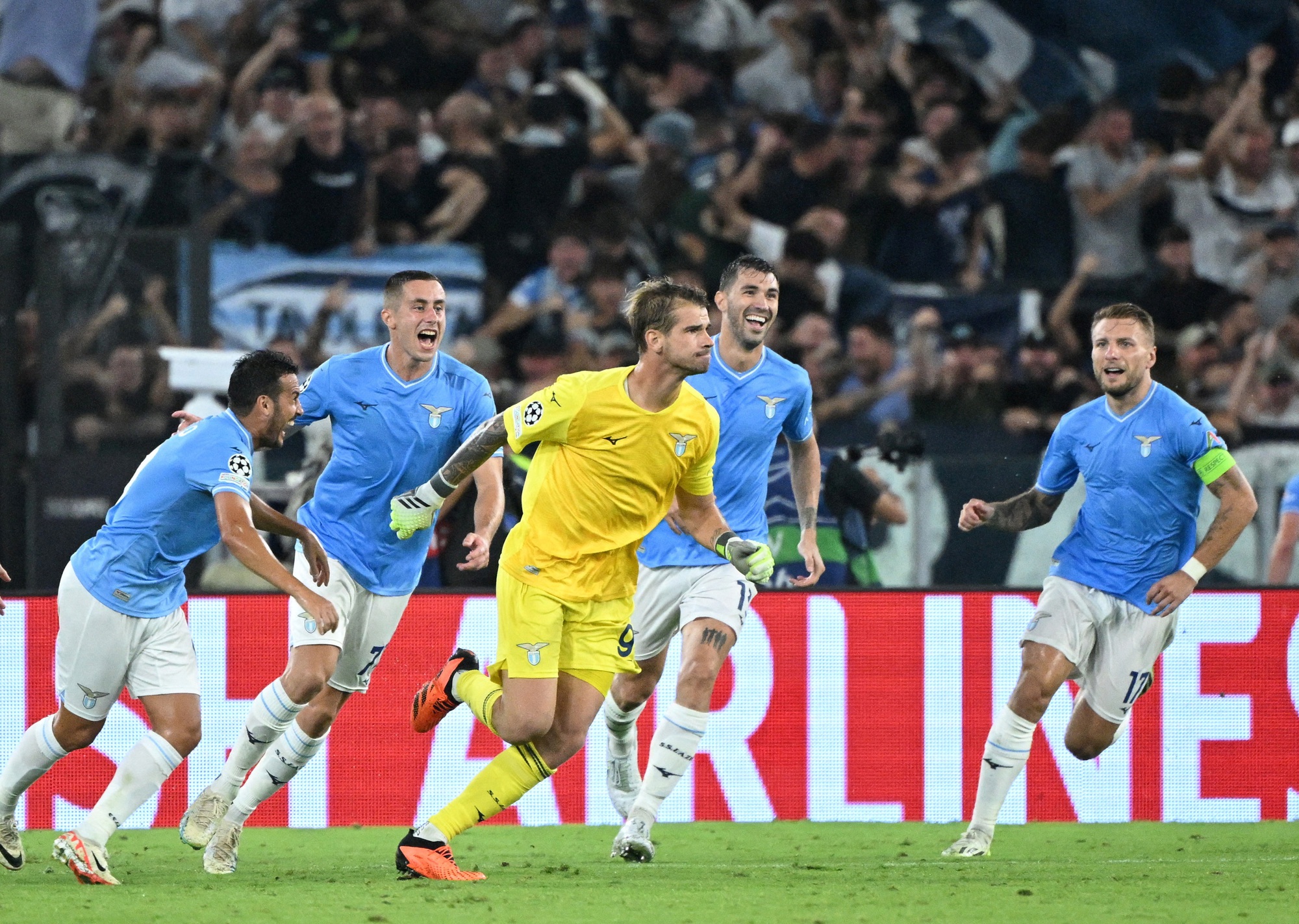 Thủ m&ocirc;n ghi b&agrave;n kh&ocirc;ng tưởng, Lazio giật điểm từ tay Atletico Madrid - Ảnh 5.