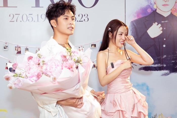 M&agrave;n cầu h&ocirc;n 800 triệu đồng của Puka v&agrave; Gin Tuấn Kiệt - Ảnh 3.