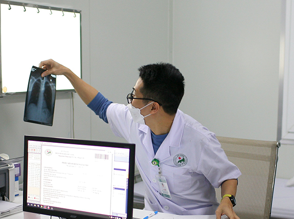 Dịch COVID-19 hôm nay: Ca mắc tăng, không còn bệnh nhân nặng