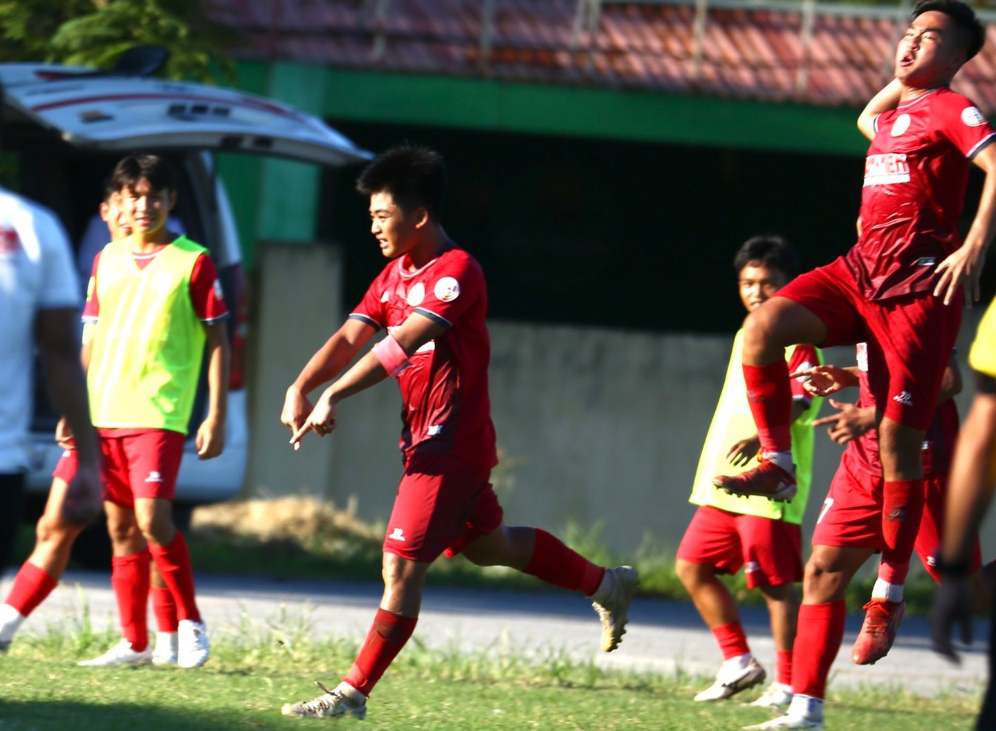 U21 quốc gia 2023: Ghi bàn phút bù giờ, TP HCM hòa kịch tính Đà Nẵng