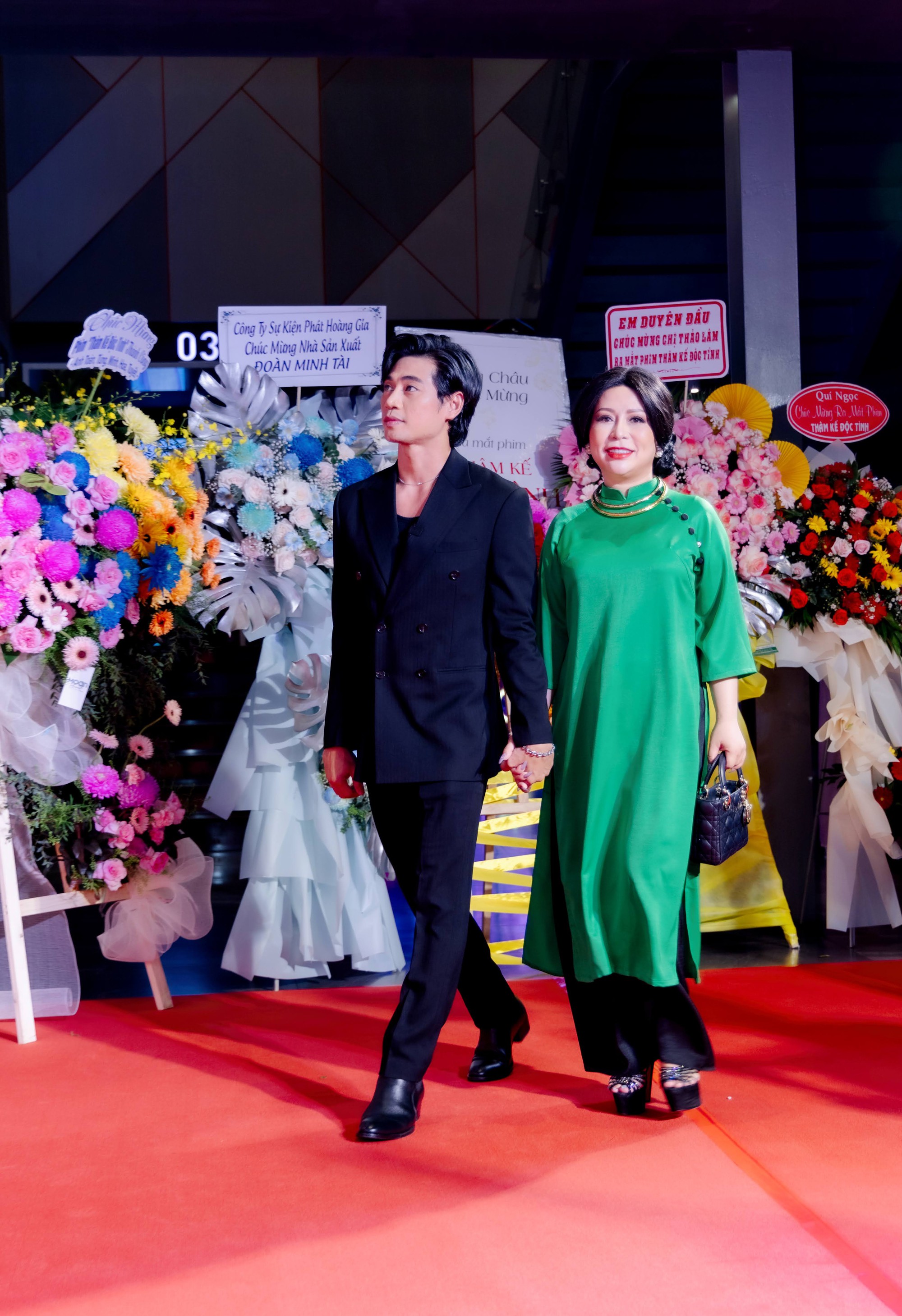 Đo&agrave;n Minh T&agrave;i đổ tiền chơi lớn - Ảnh 6.