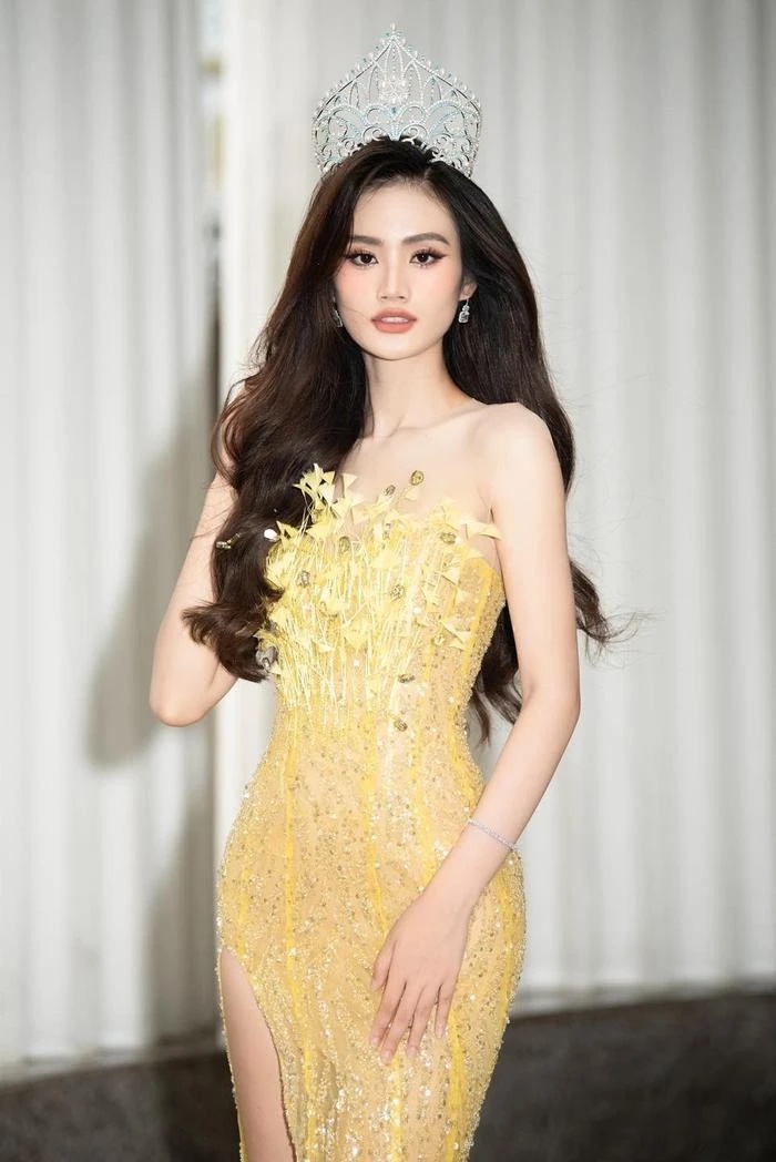 Hoa hậu &Yacute; Nhi đang ở đ&acirc;u, l&agrave;m g&igrave;? - Ảnh 3.