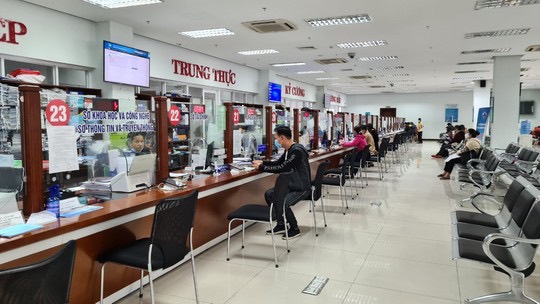 Vì sao Đà Nẵng chi tiền cho cán bộ đi học luật? - Ảnh 2.