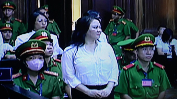 Phiên tòa thức tỉnh
