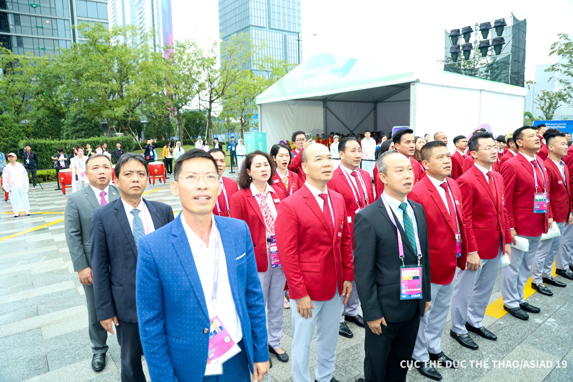Quốc kỳ Việt Nam chính thức tung bay tại Asian Games 19 - Ảnh 4.