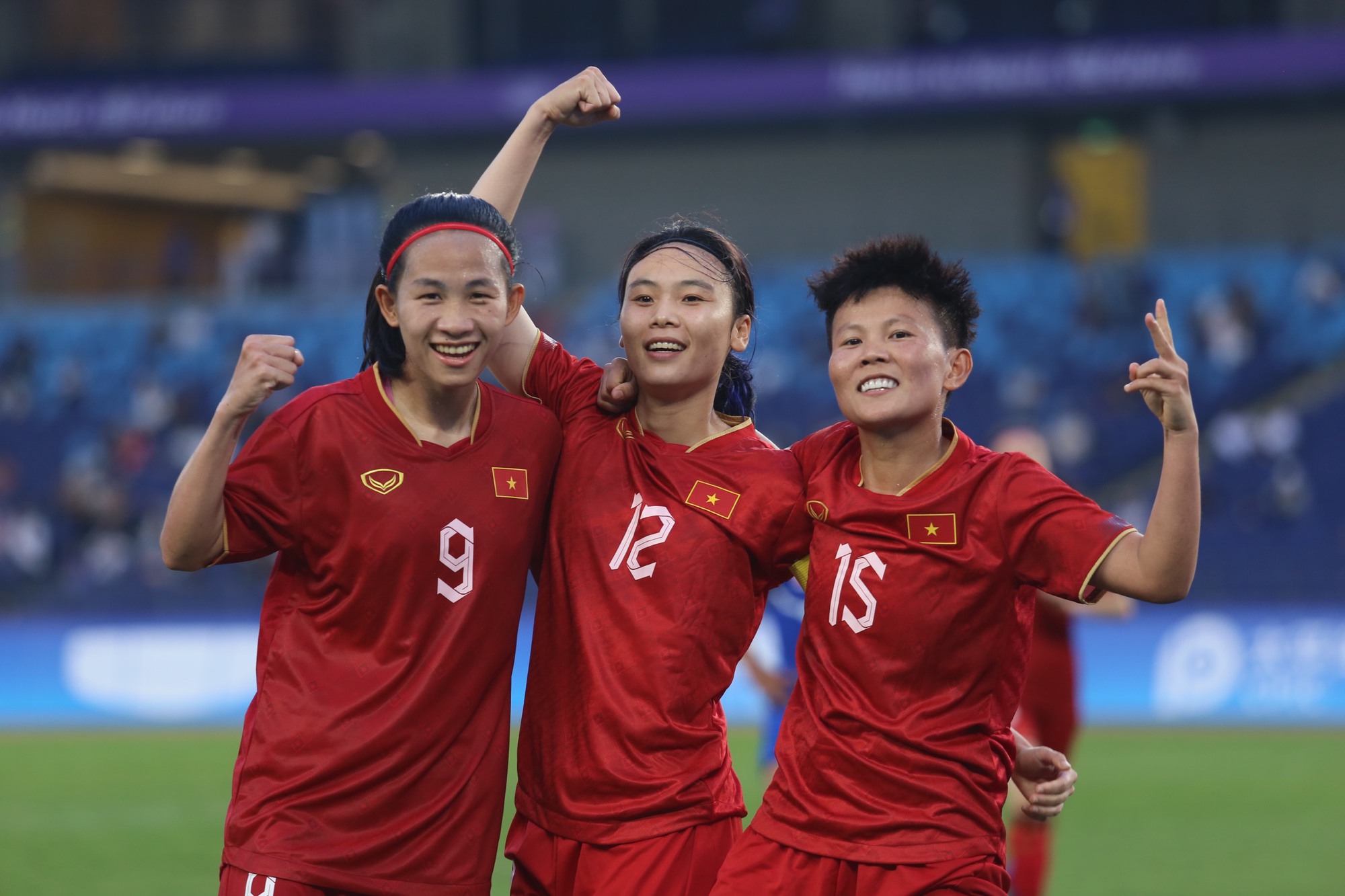 Ra quân ở ASIAD 19, tuyển nữ Việt Nam thắng nhẹ Nepal 2-0