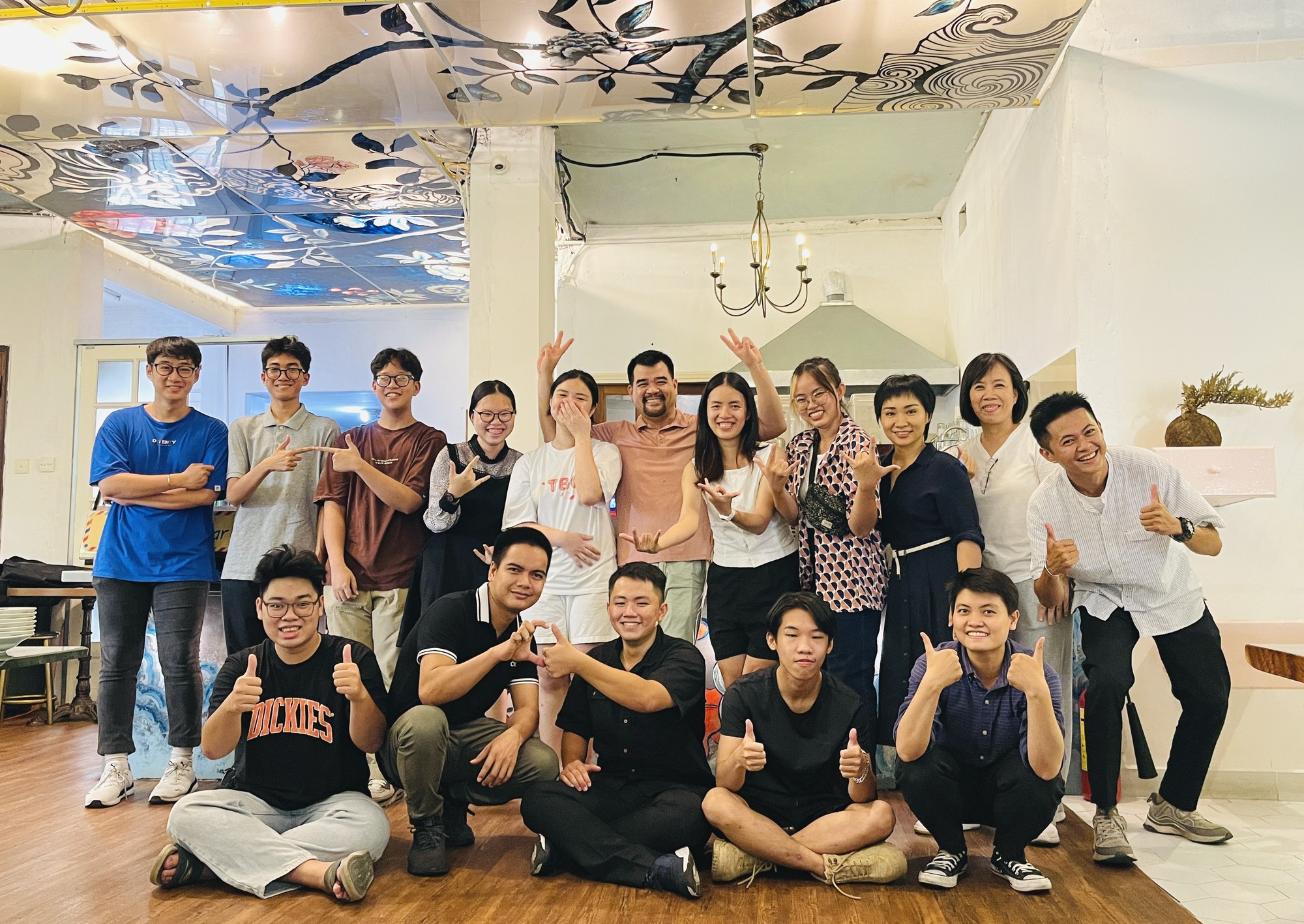 Tân sinh viên bước khỏi "vùng an toàn"