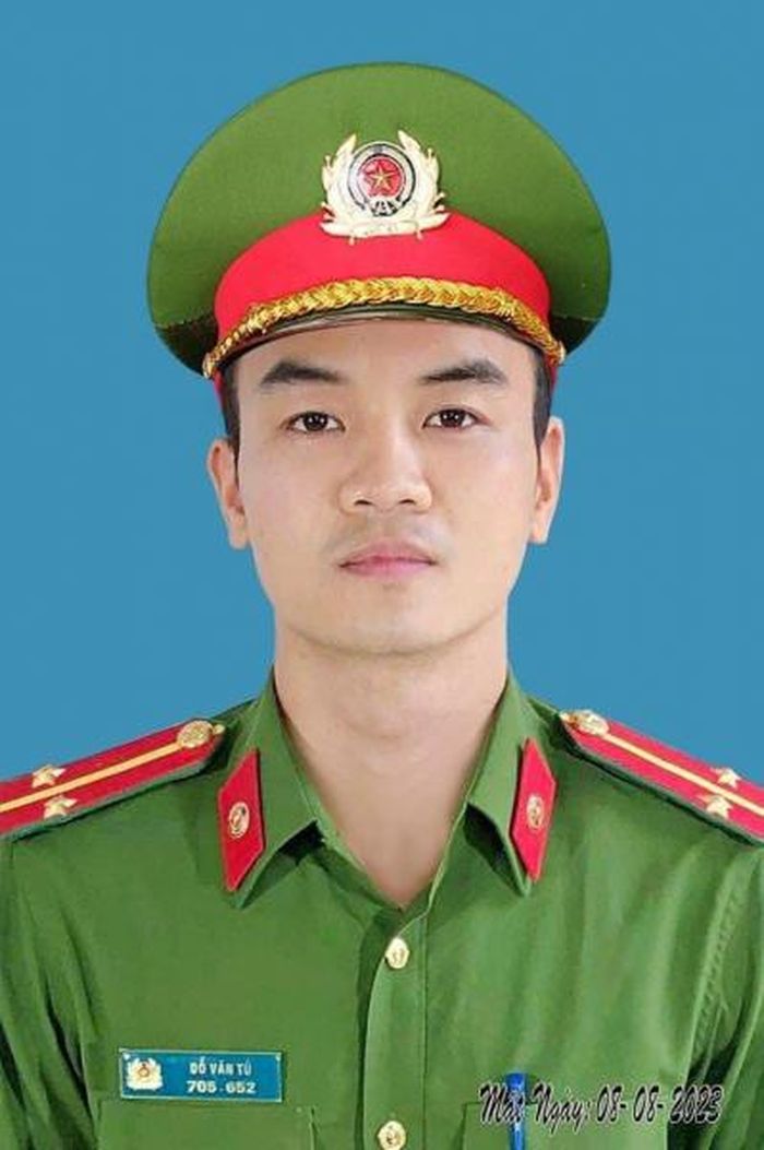 Trung &uacute;y C&ocirc;ng an hi sinh khi chặn hai nh&oacute;m thanh ni&ecirc;n hỗn chiến - Ảnh 1.