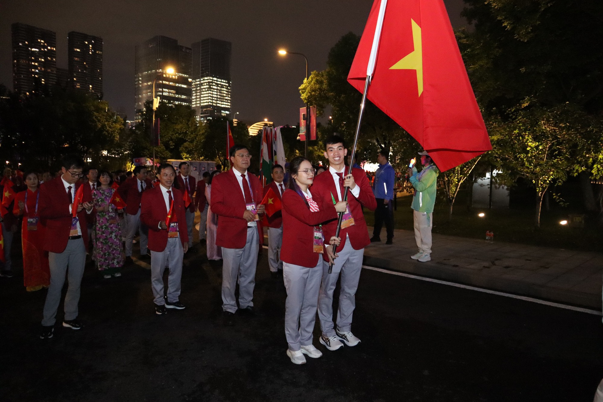 Khai mạc ASIAD 19: Từ tr&aacute;i tim đến tr&aacute;i tim, hướng về ch&acirc;u &Aacute; - Ảnh 13.