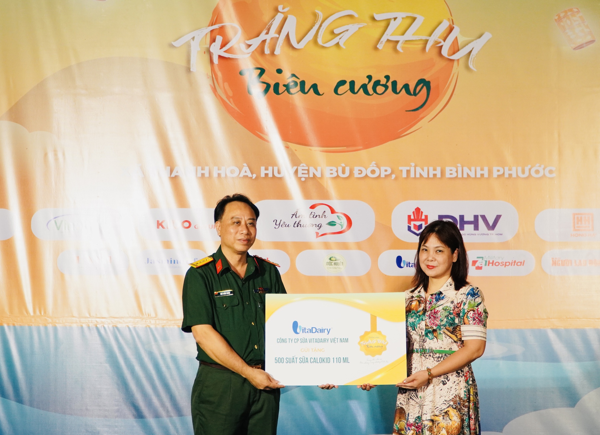 Ấm lòng món quà trung thu ở biên giới tỉnh Bình Phước - Ảnh 6.