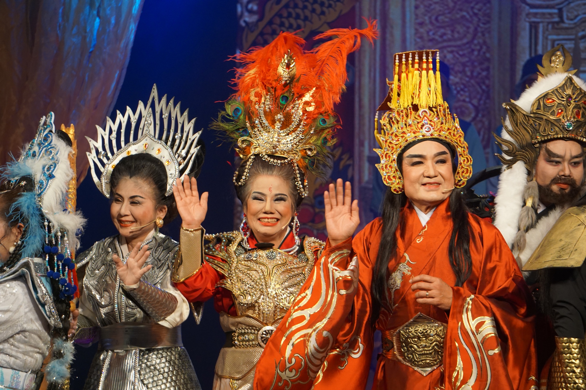 Nghệ sĩ Minh Tâm - Tài Lương tái ngộ khán giả trong niềm xúc động mãnh liệt