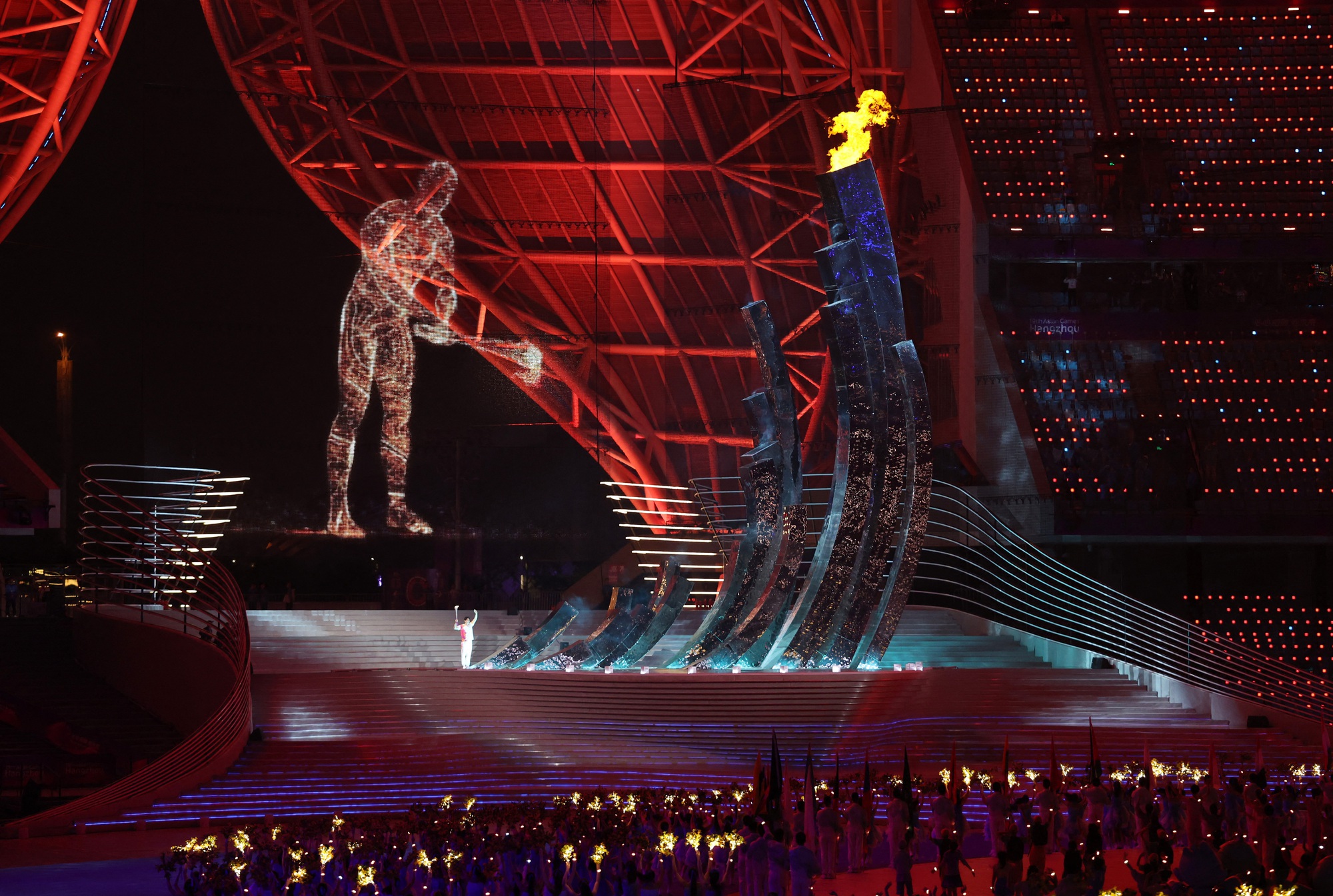 Khai mạc ASIAD 19: Từ tr&aacute;i tim đến tr&aacute;i tim, hướng về ch&acirc;u &Aacute; - Ảnh 3.