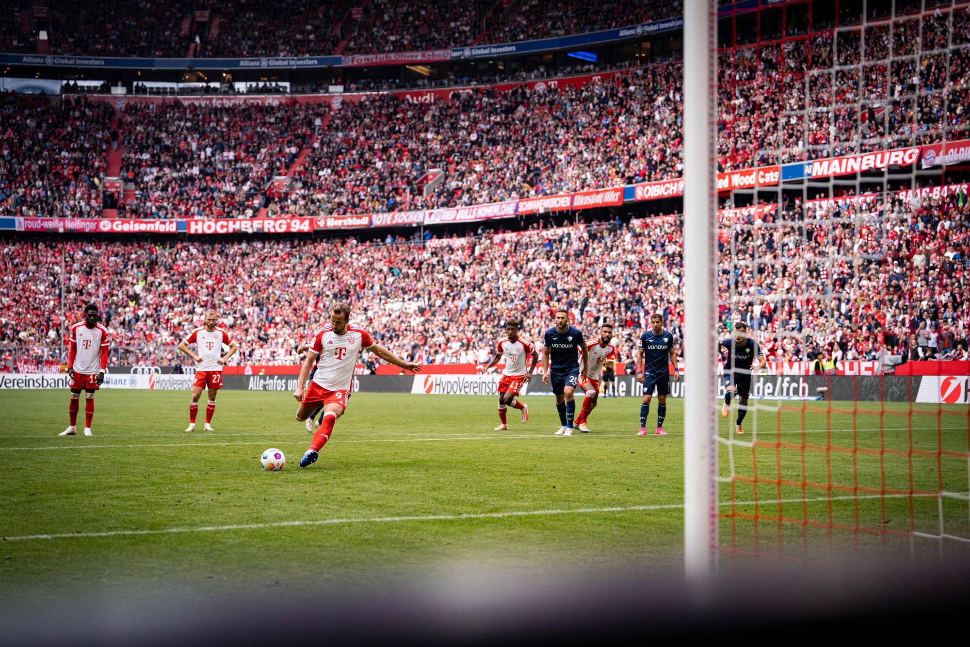 Harry Kane lập hattrick đầu ti&ecirc;n, mở m&agrave;n m&ugrave;a lễ hội tại Munich - Ảnh 4.