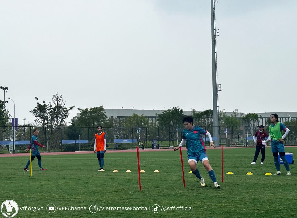 Tuyển nữ Việt Nam t&iacute;ch cực tập luyện chuẩn bị cho trận đấu thứ hai tại AISAD 19 - Ảnh 1.